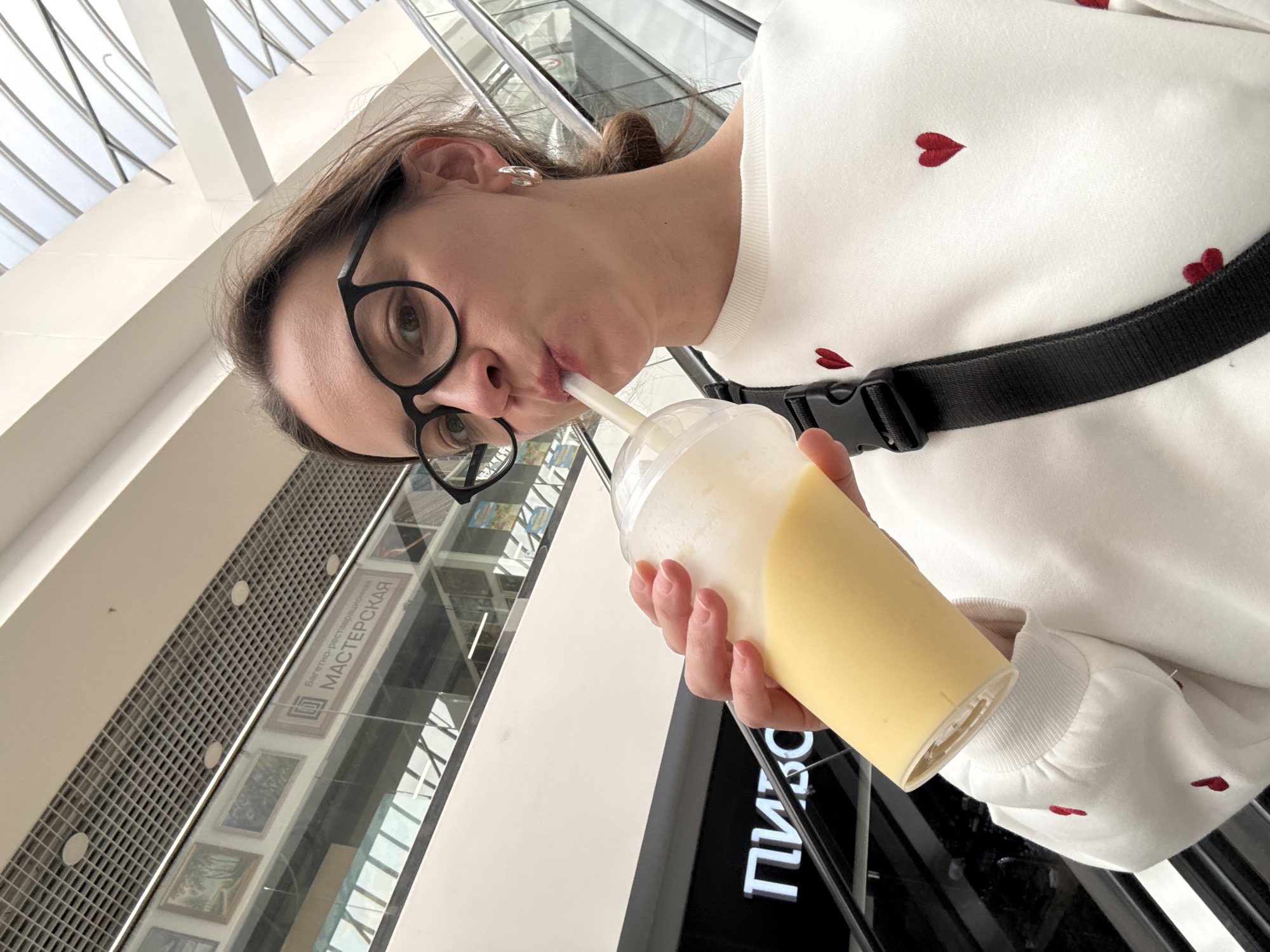 Casual shopping mall activities observed in Izhevsk