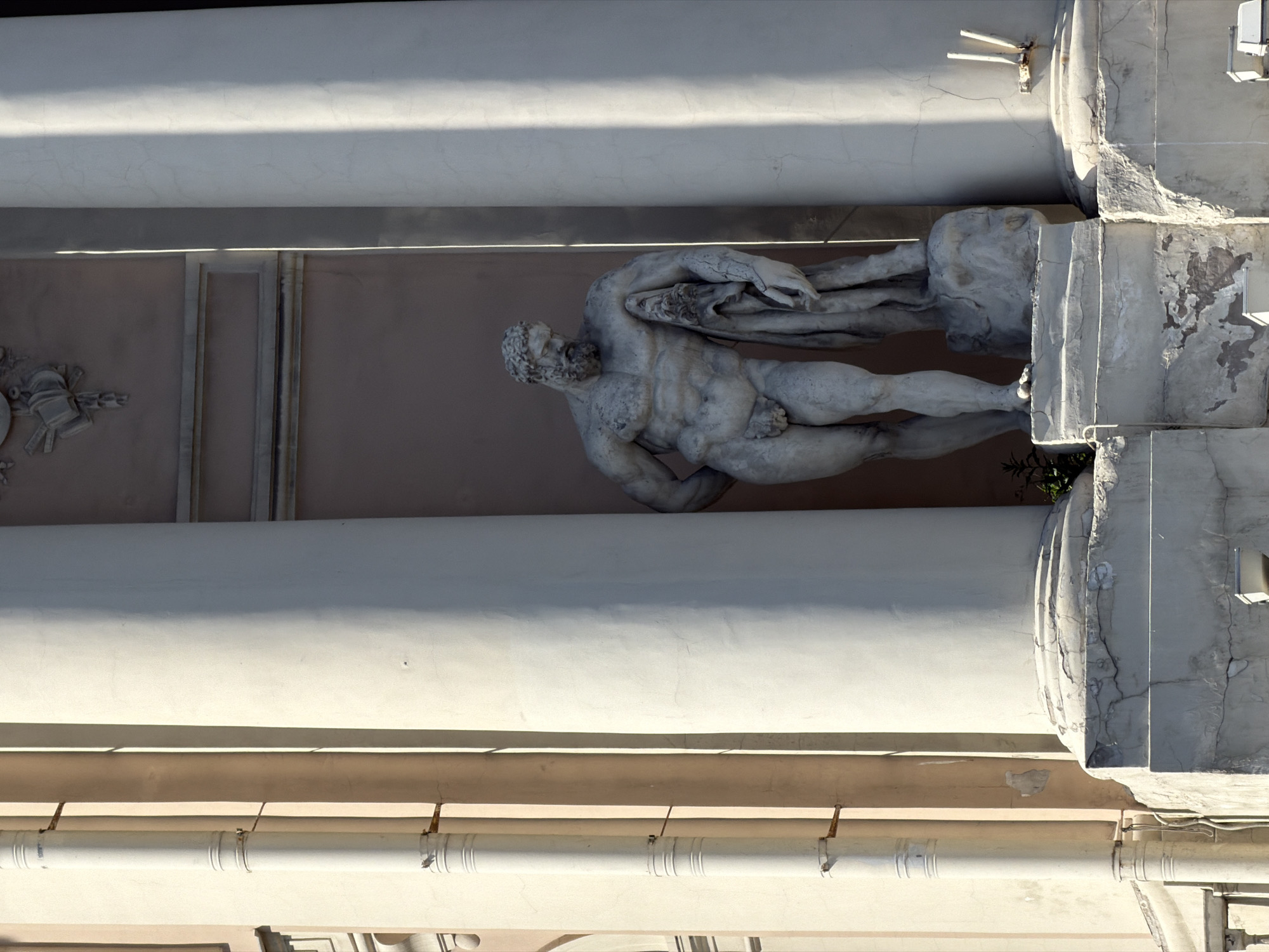 Saint Petersburg walking tour captures historic landmarks, statues, horseback riding