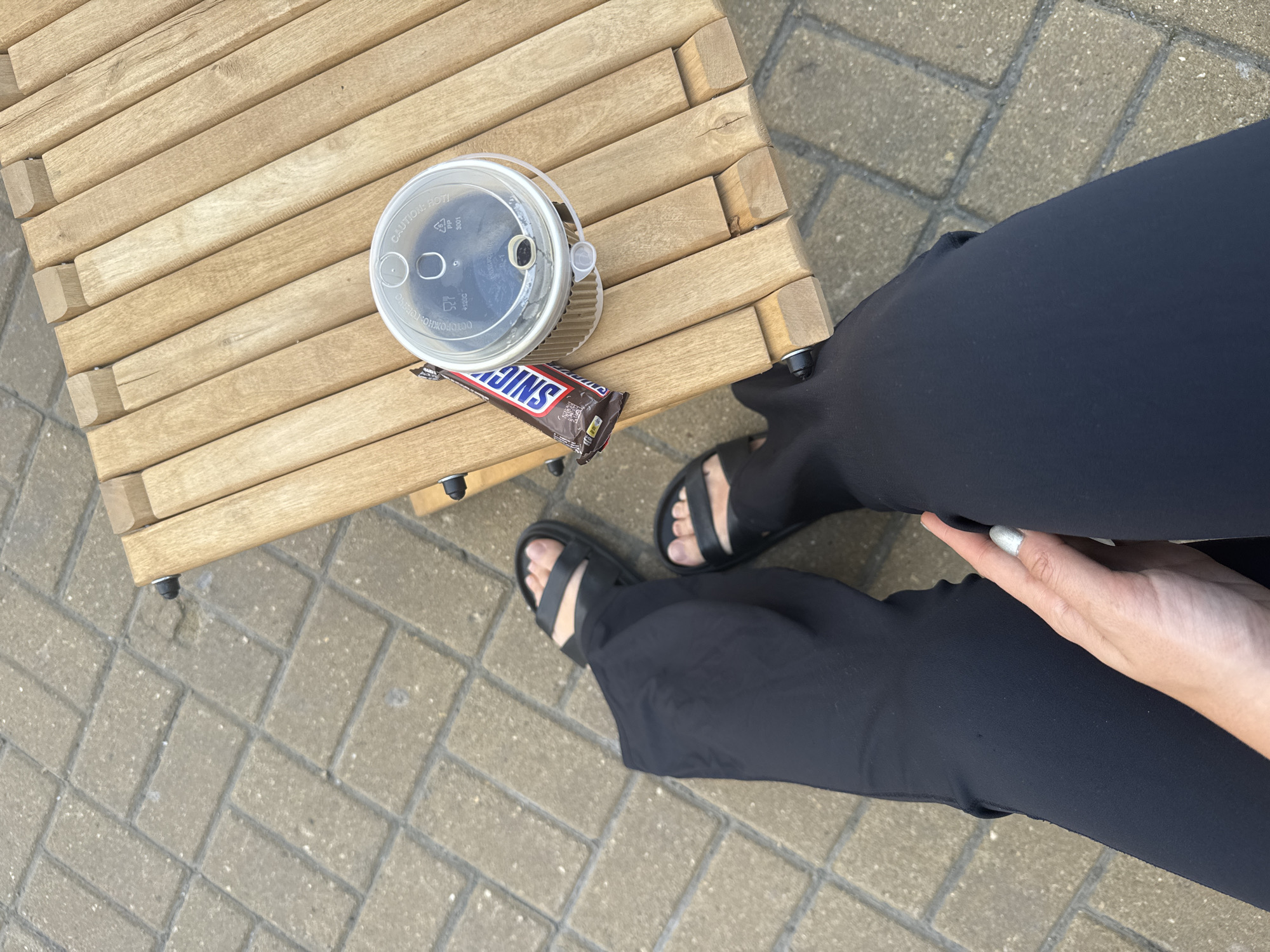 Morning coffee break captured in central Moscow