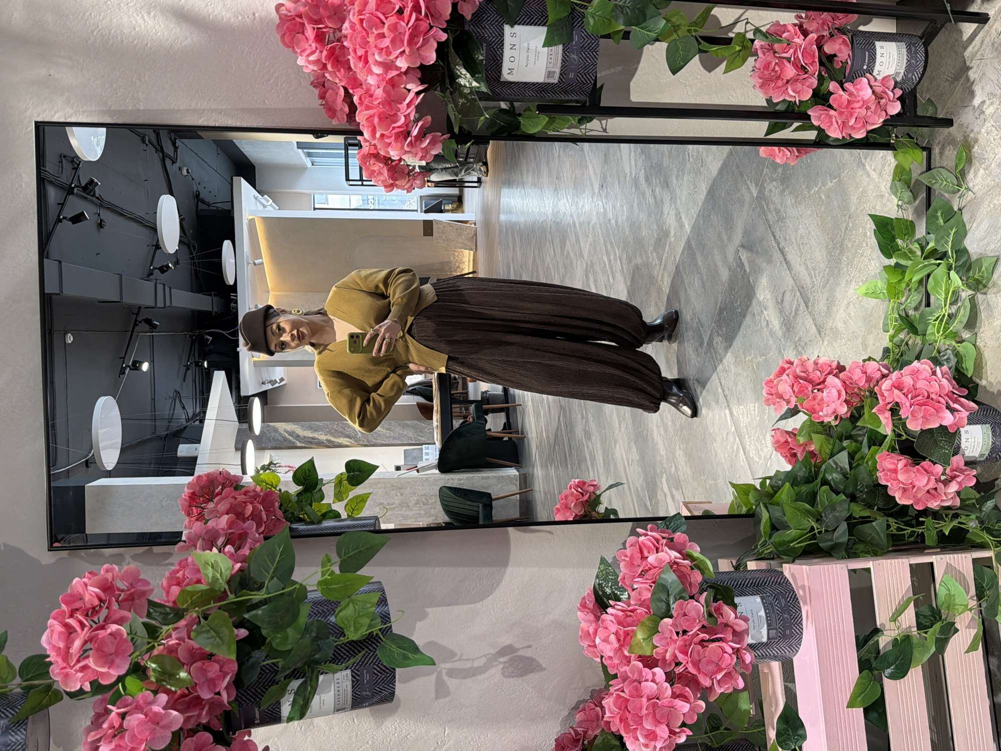 Mirror selfies captured at Krasnoyarsk boutique Tuesday morning