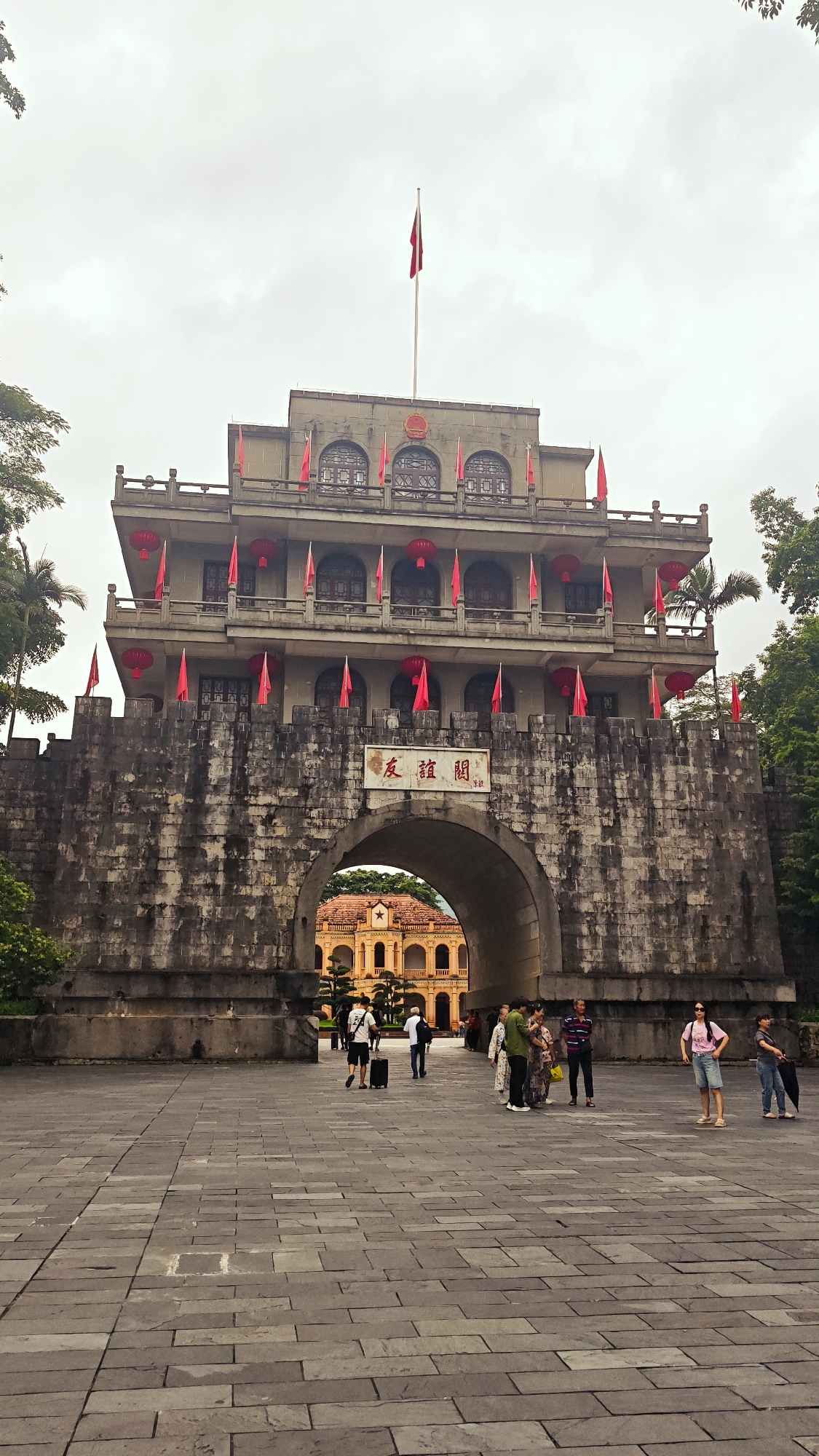 Exploring Quli's historic architecture and public squares
