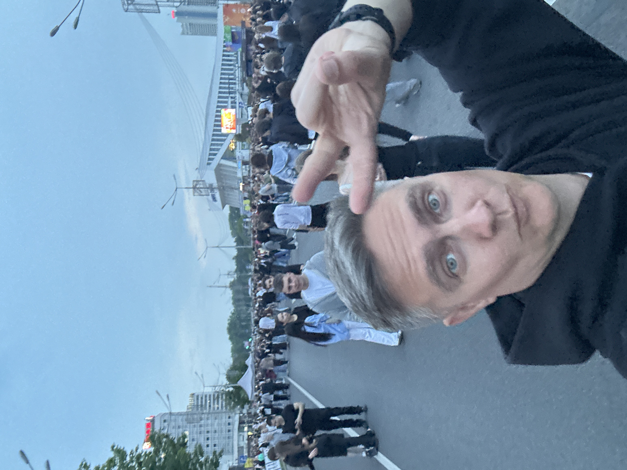 Large outdoor concert draws hundreds to central Minsk