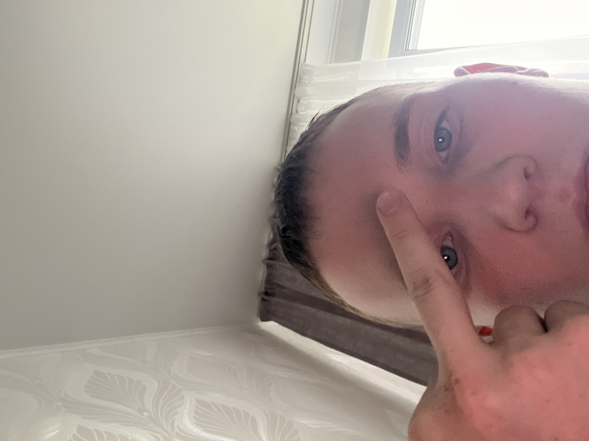 Apartment hang in Naberezhnye Chelny, tattoos and window views