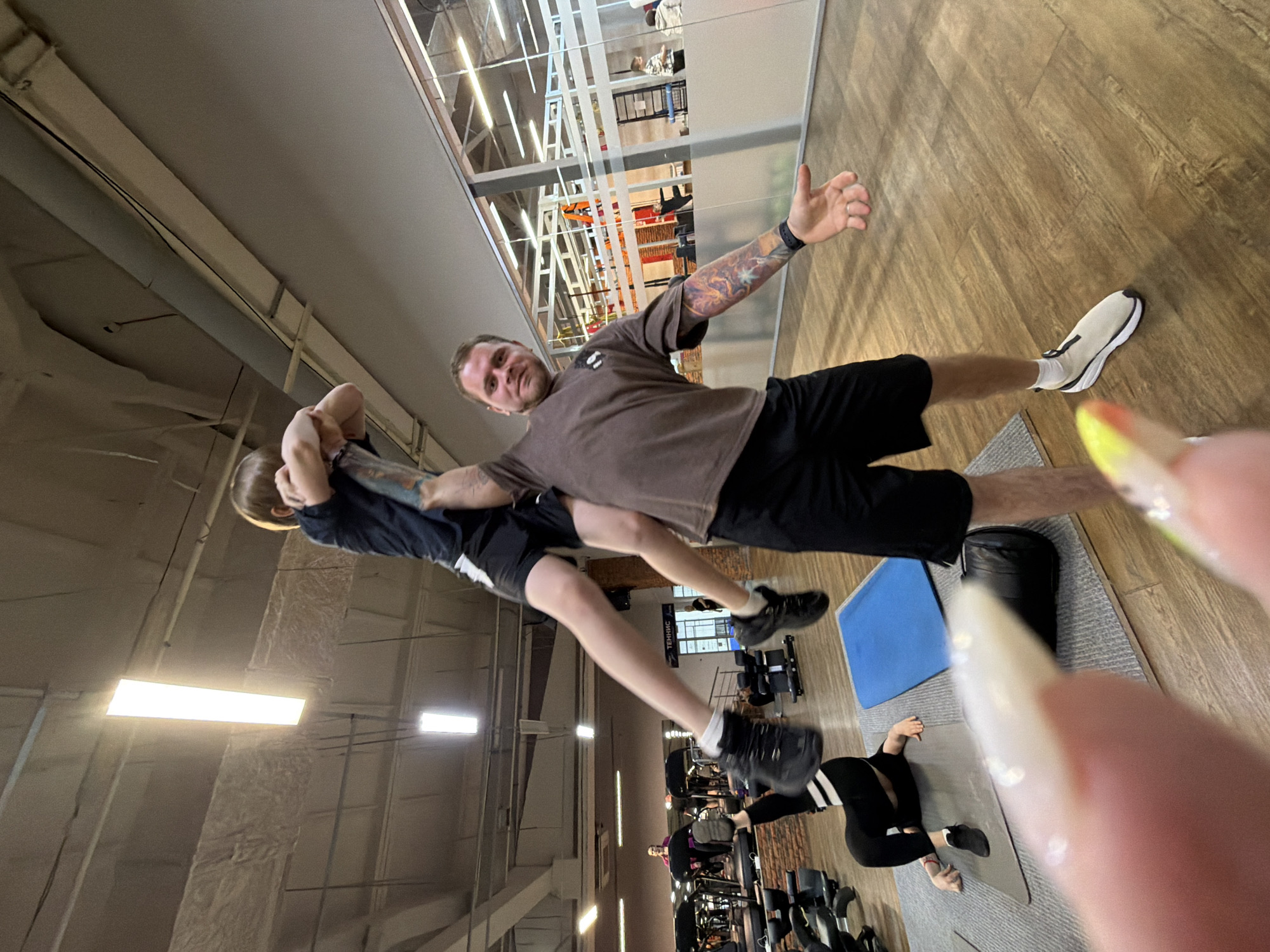 Gym workouts and casual moments captured by witnesses