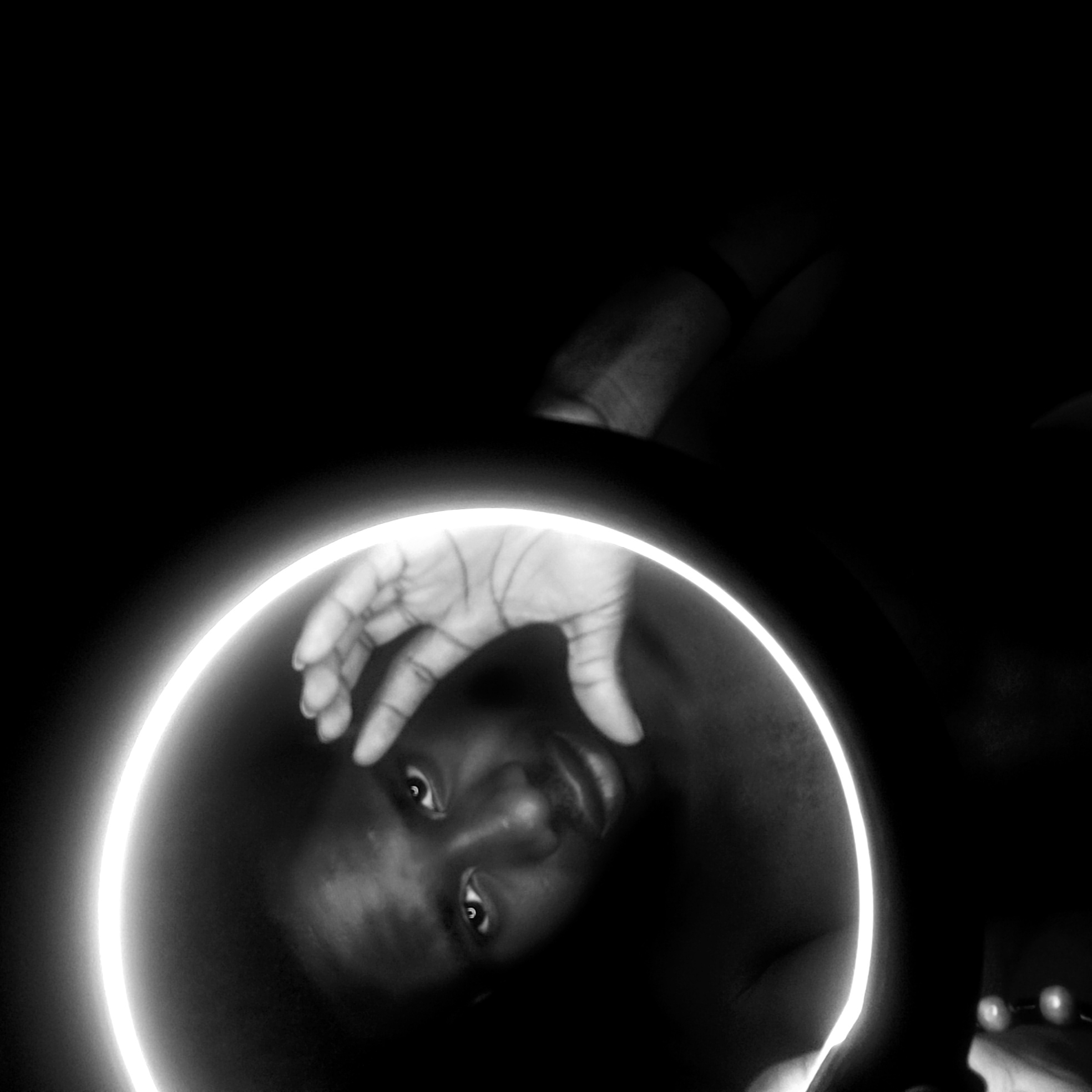 Portrait session captured in black and white in Narayi