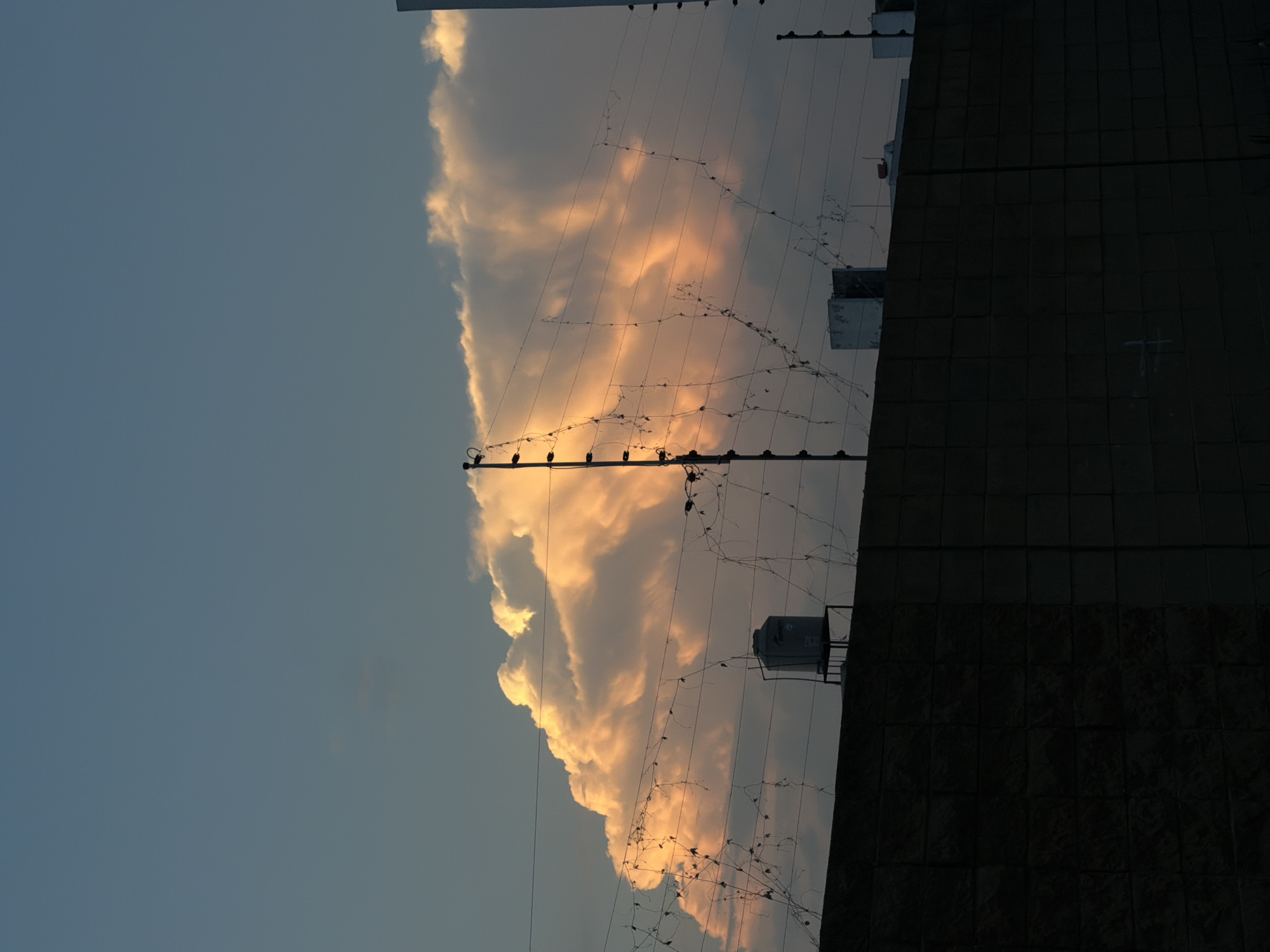 Sunset documented over Cholula, Mexico residential area