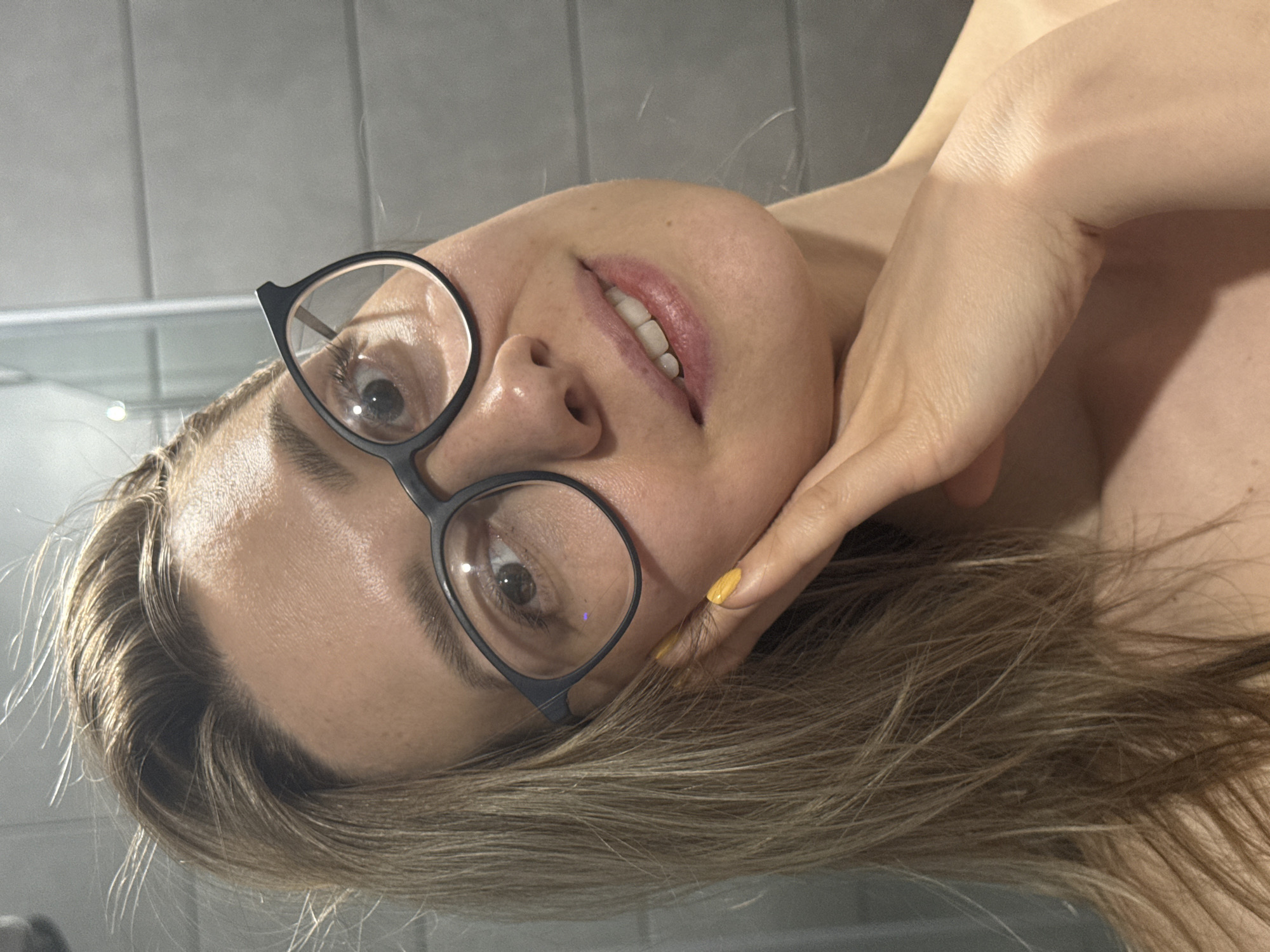 Child enjoys bubble bath time in Chaikovsky home