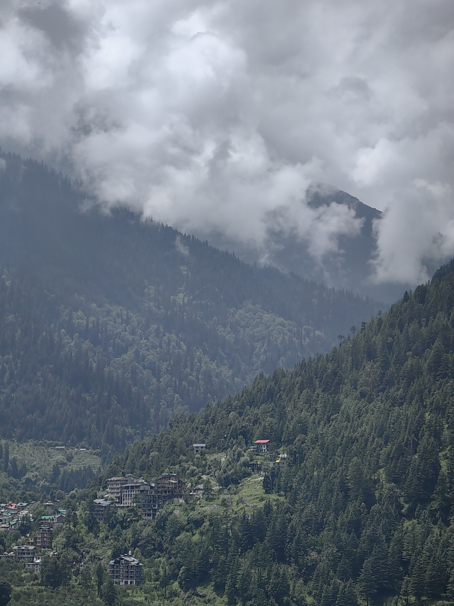 Rainy morning street life in Vashisht's mountain village