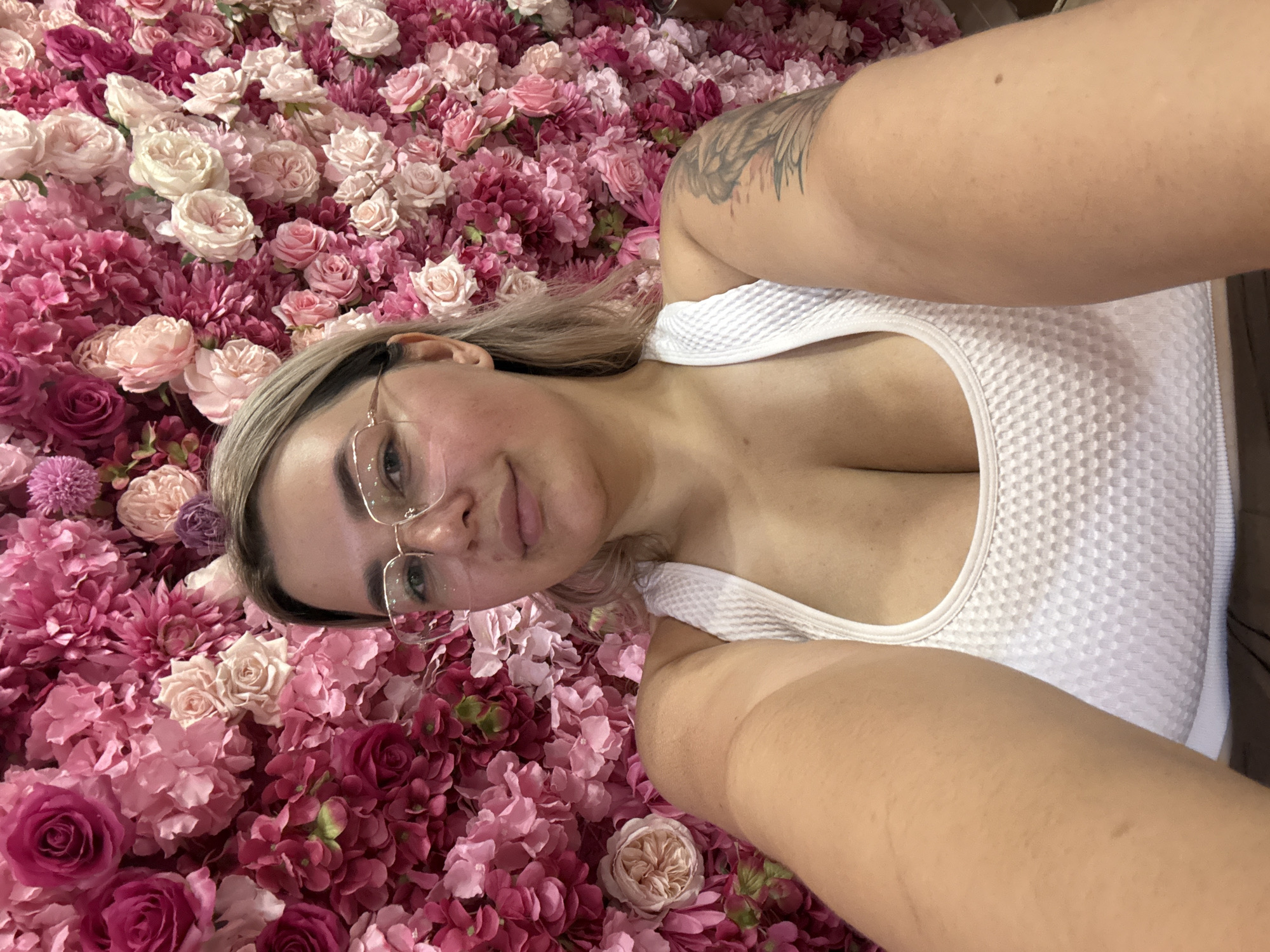 Morning visit to a maximalist flower café in Ratsada, Phuket