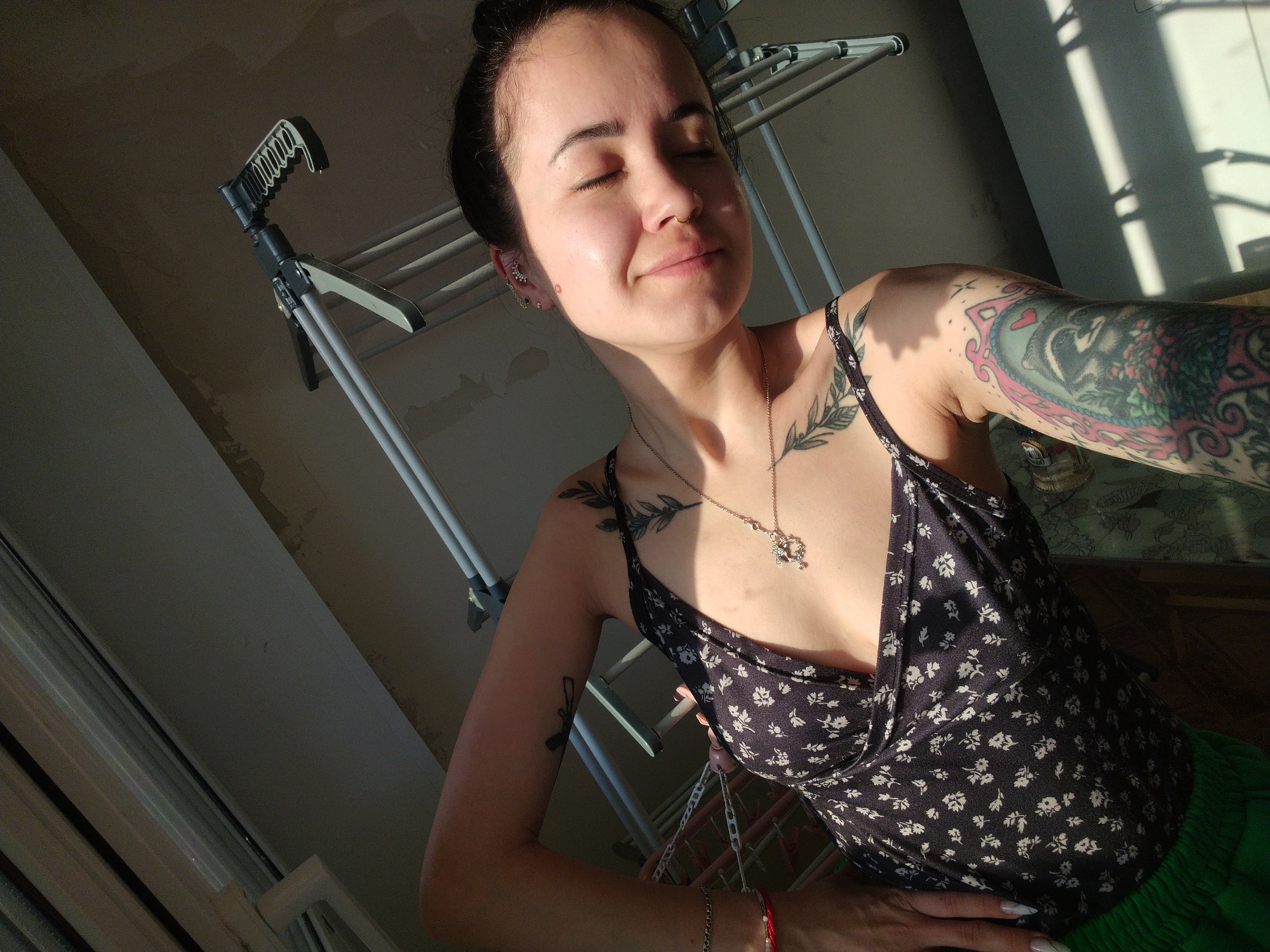 Personal moments captured in Noviy: selfies, pets, winter scenes