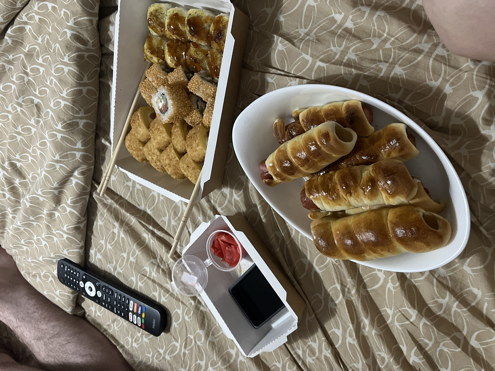 Relaxed evening with sushi and mobile gaming in Chaikovsky