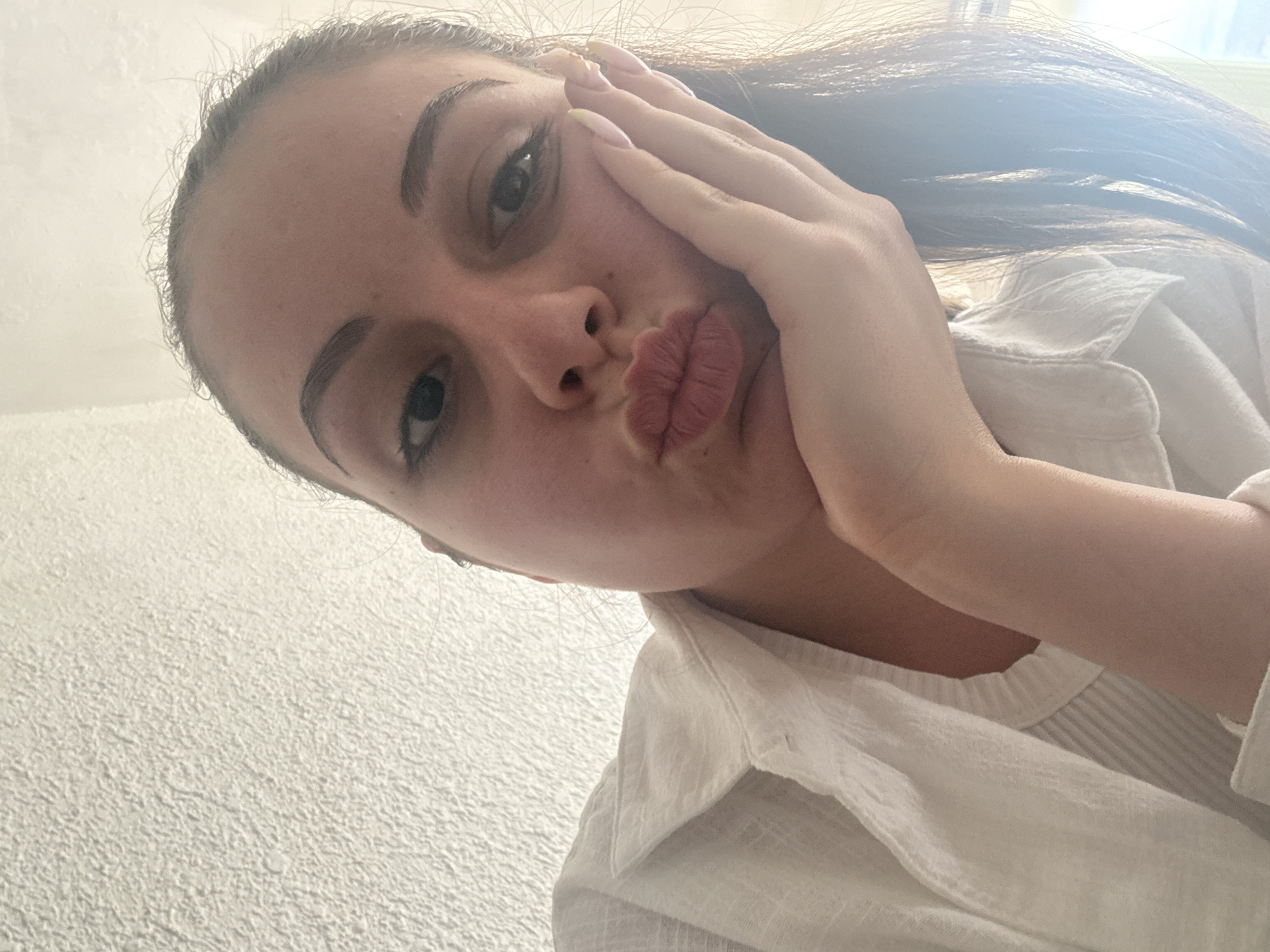 Woman documents Friday morning routine in Burgas, Bulgaria