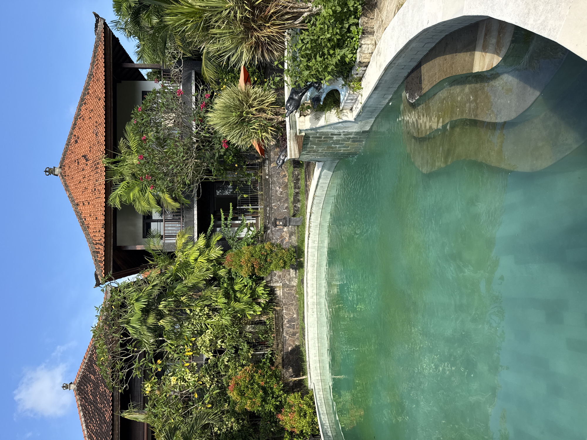 Luxury resort amenities documented in Ungasan, Indonesia