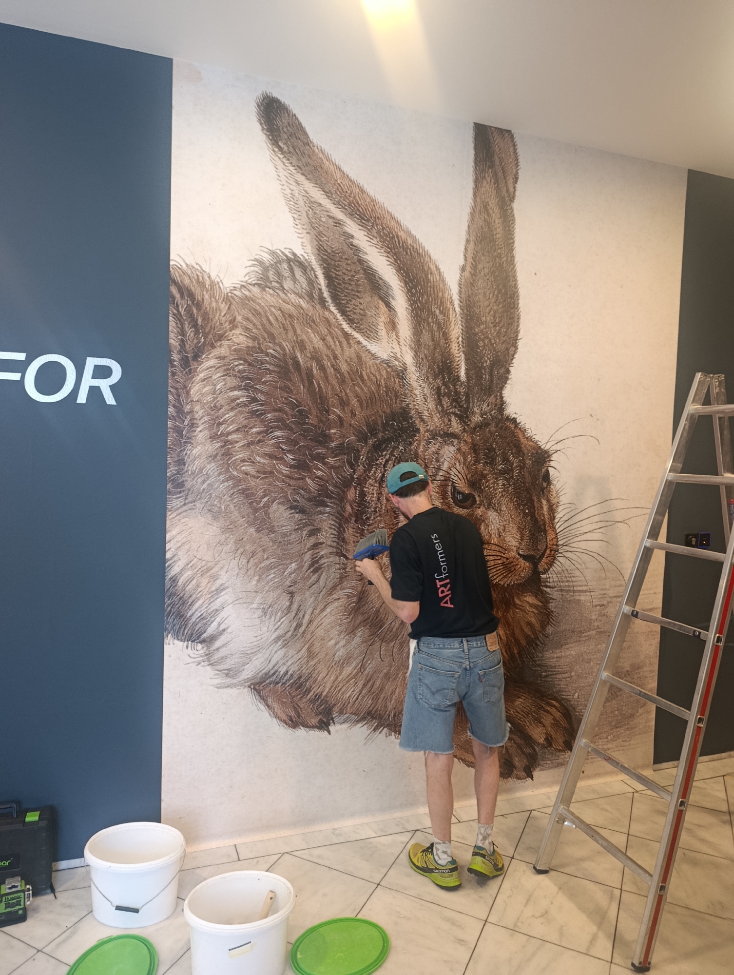Albertina Vienna: gallery visit meets large-scale hare mural installation