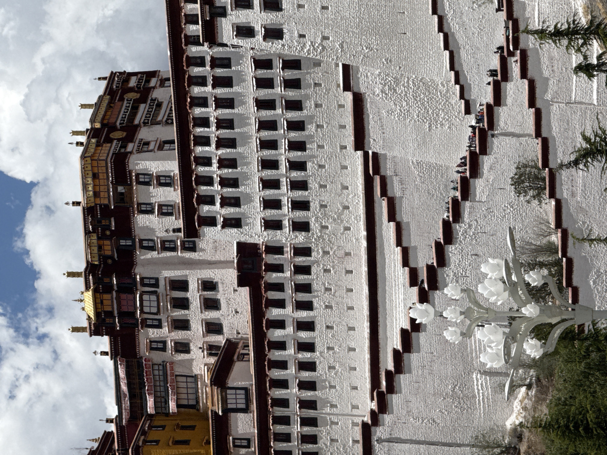 Morning scenes captured around Potala Palace in Lhasa