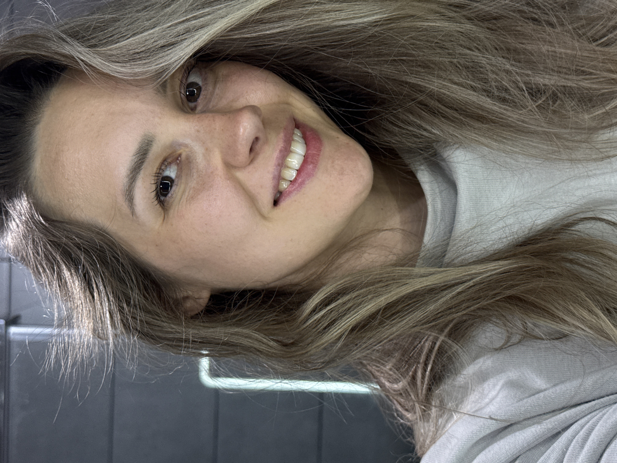 Casual bathroom selfie session in Chaikovsky, Russia