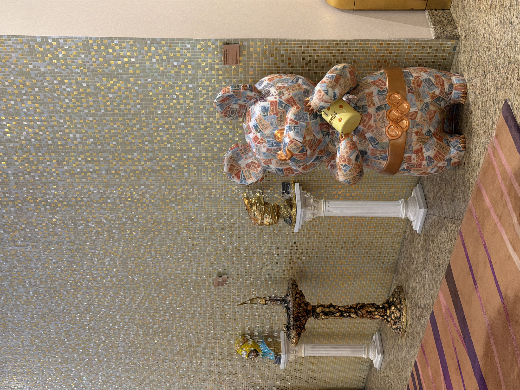 Art installations featuring Homer Simpson bust documented in Moscow venue