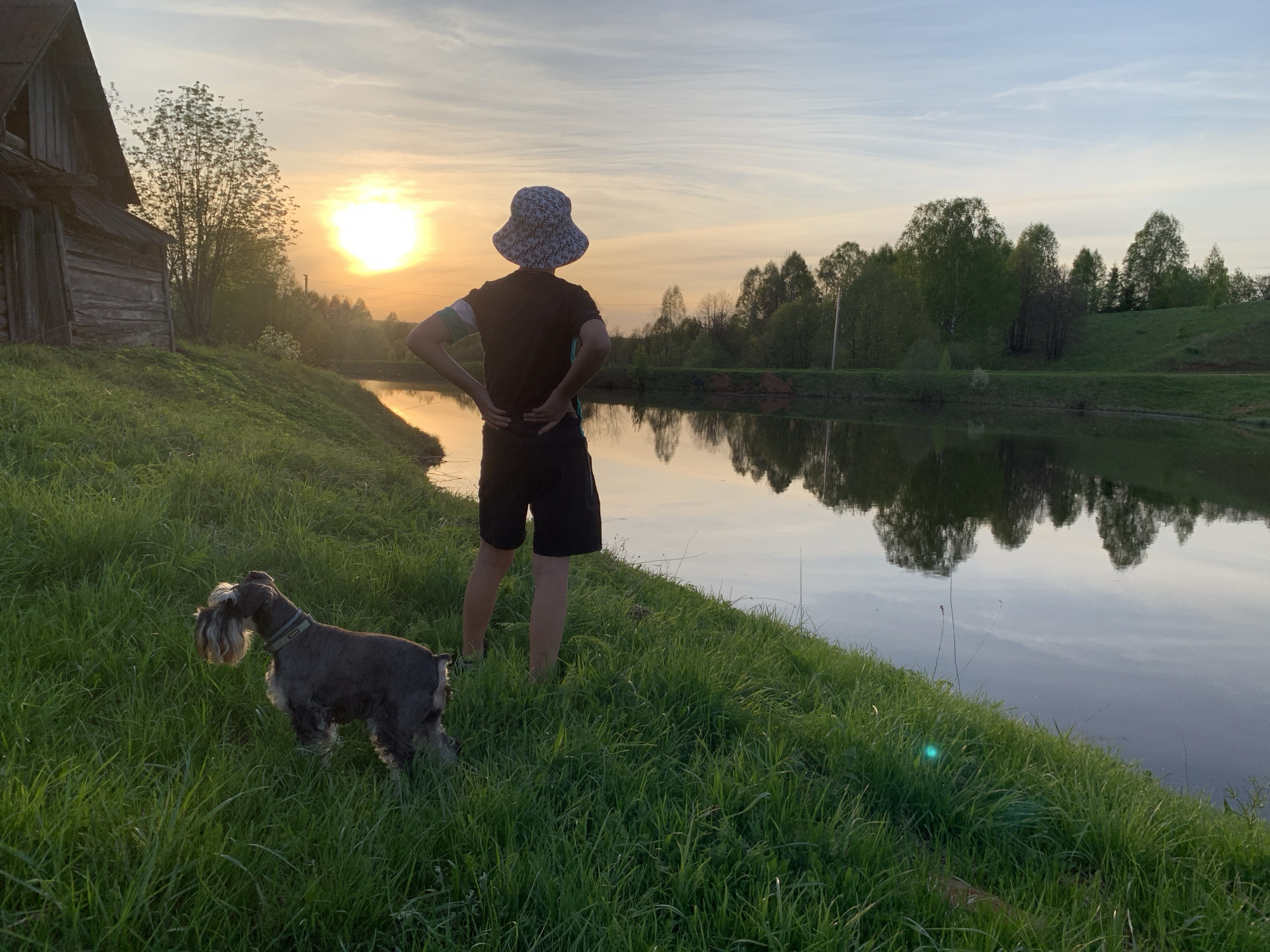 Quiet afternoon moments captured by water in Zasechnyi, Russia