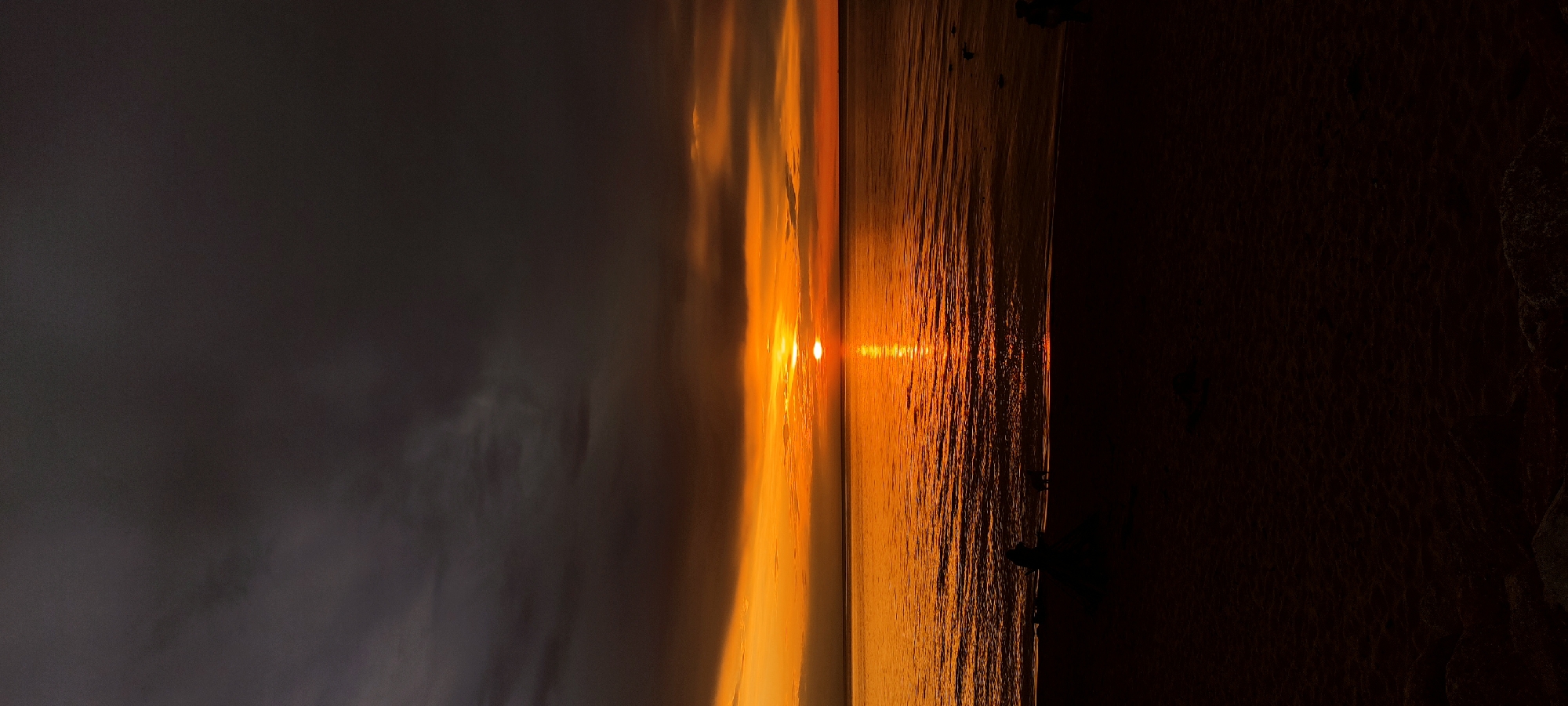 Dramatic Baltic Sea sunset documented in Zelenogradsk, Russia