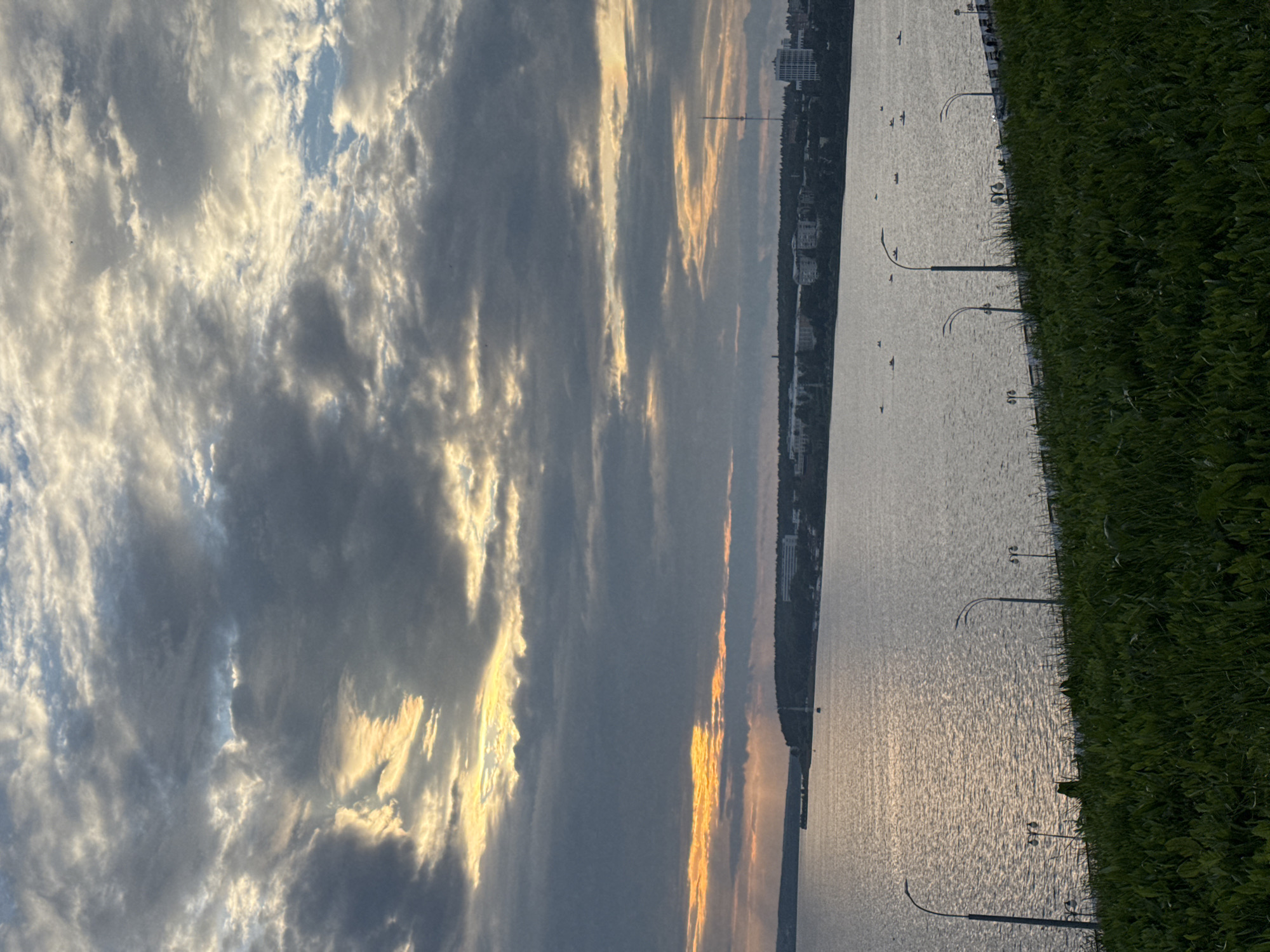 Residents capture golden hour scenes along Izhevsk waterfront