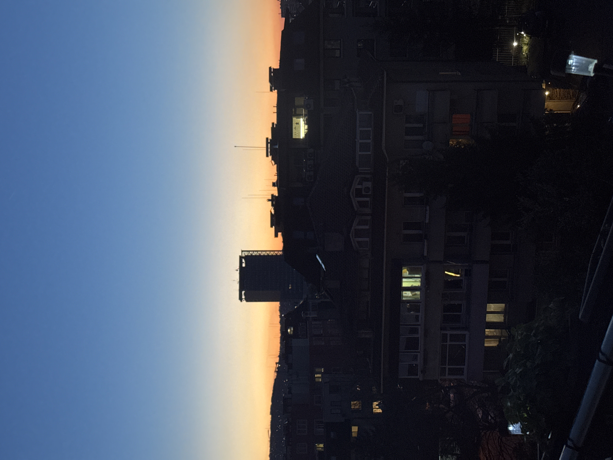 Evening moments captured across Sofia during 33-minute span