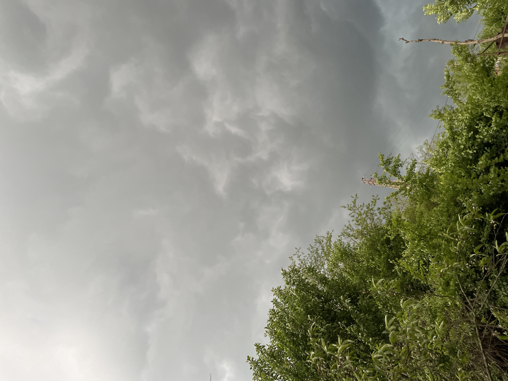 Thunderstorm brings heavy rain to Bulgarian mountain town