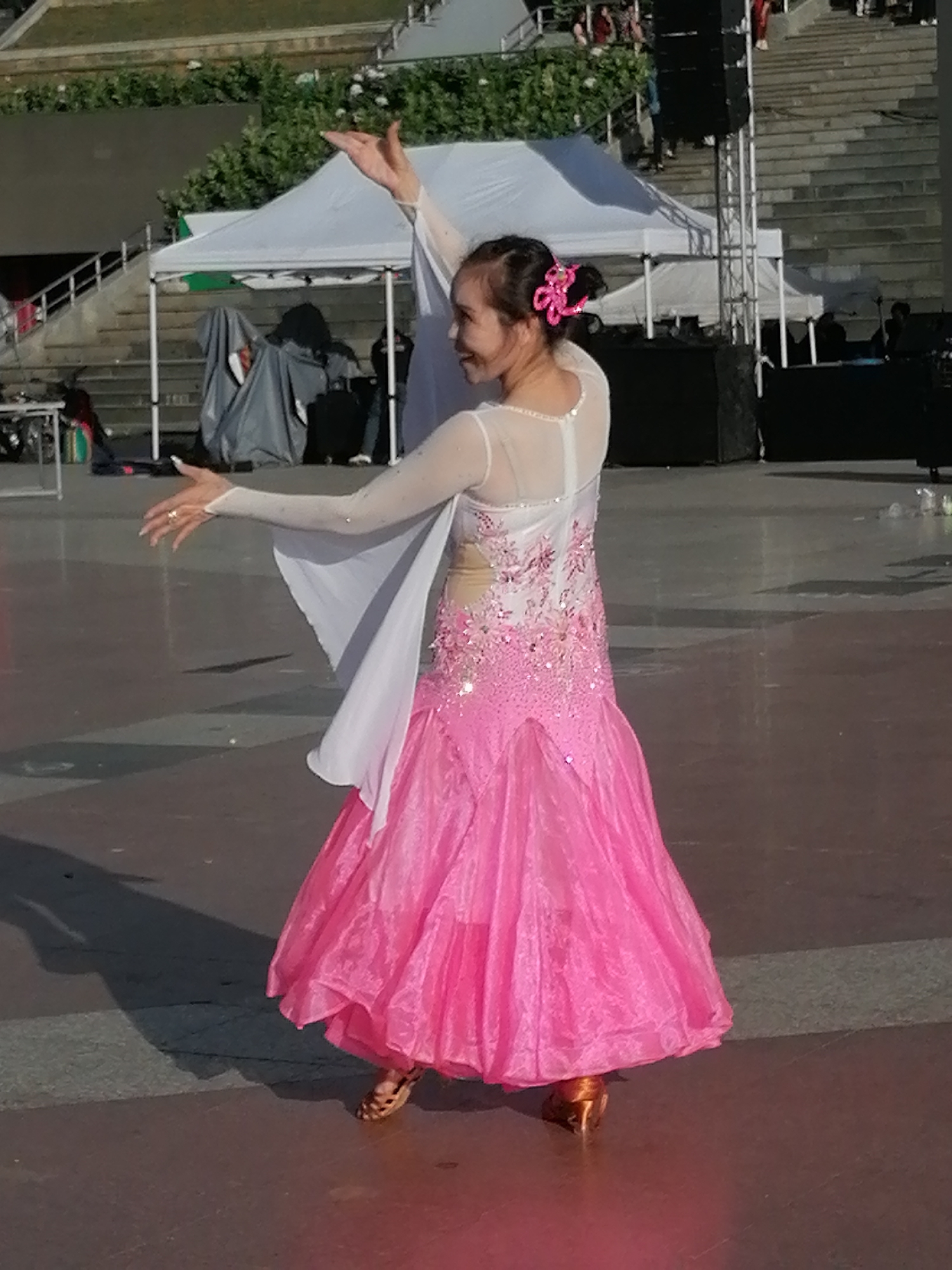 Da Lat plaza buzzes with dancers, skaters, and a stage setup