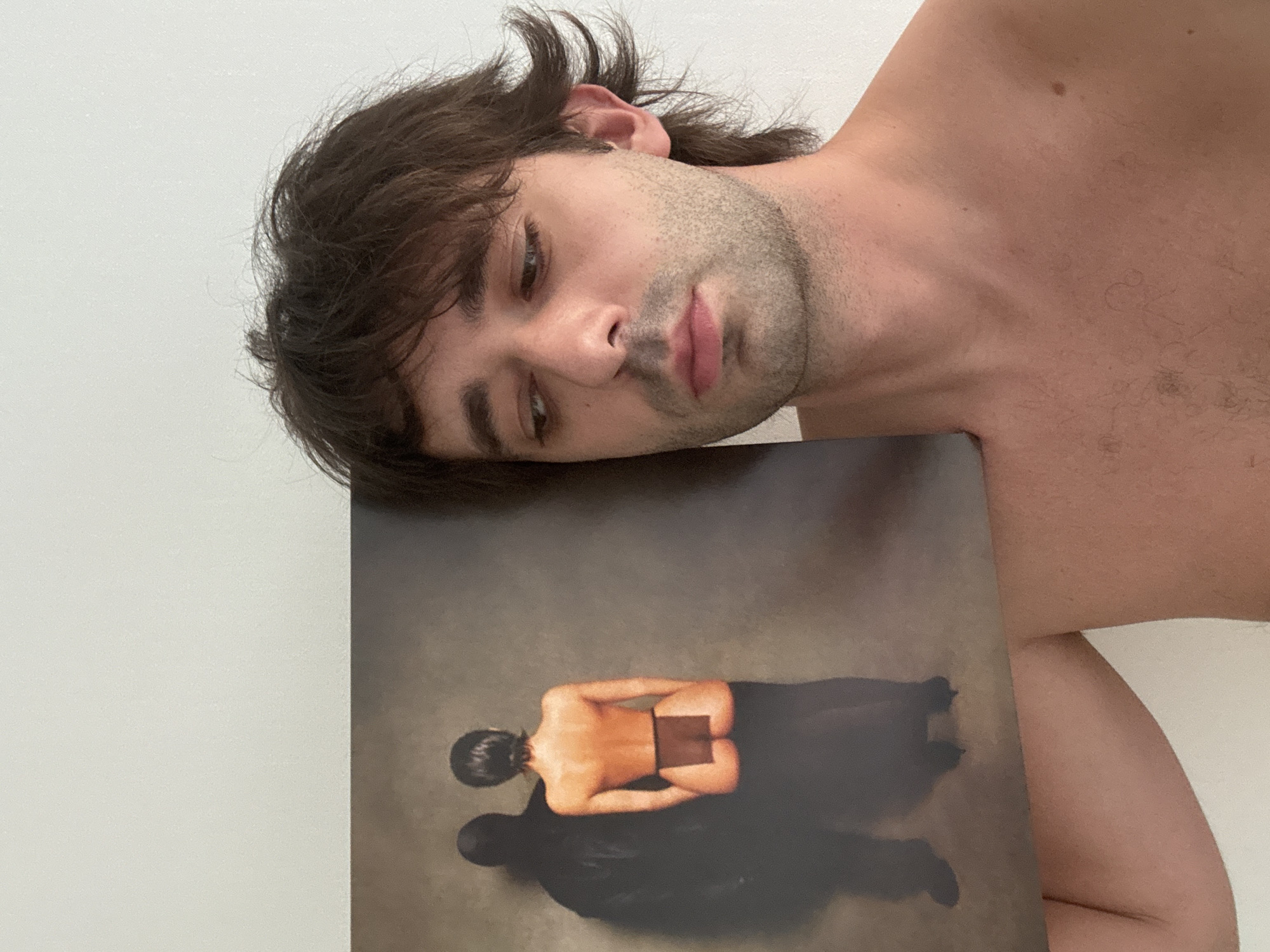 Moscow apartment: vinyl records and window-side selfies