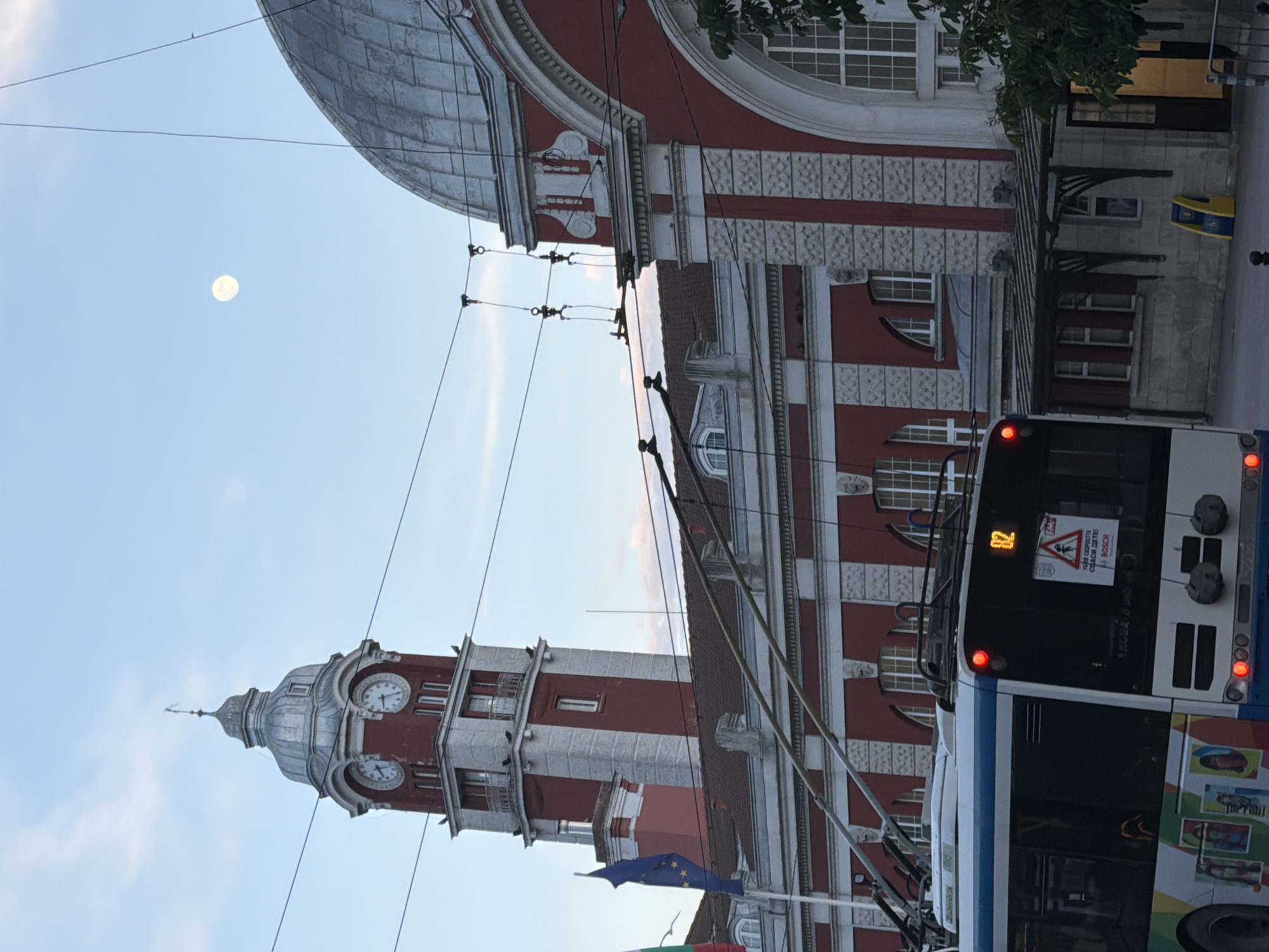 Urban documentation captures Varna landmarks, art, architecture over hour