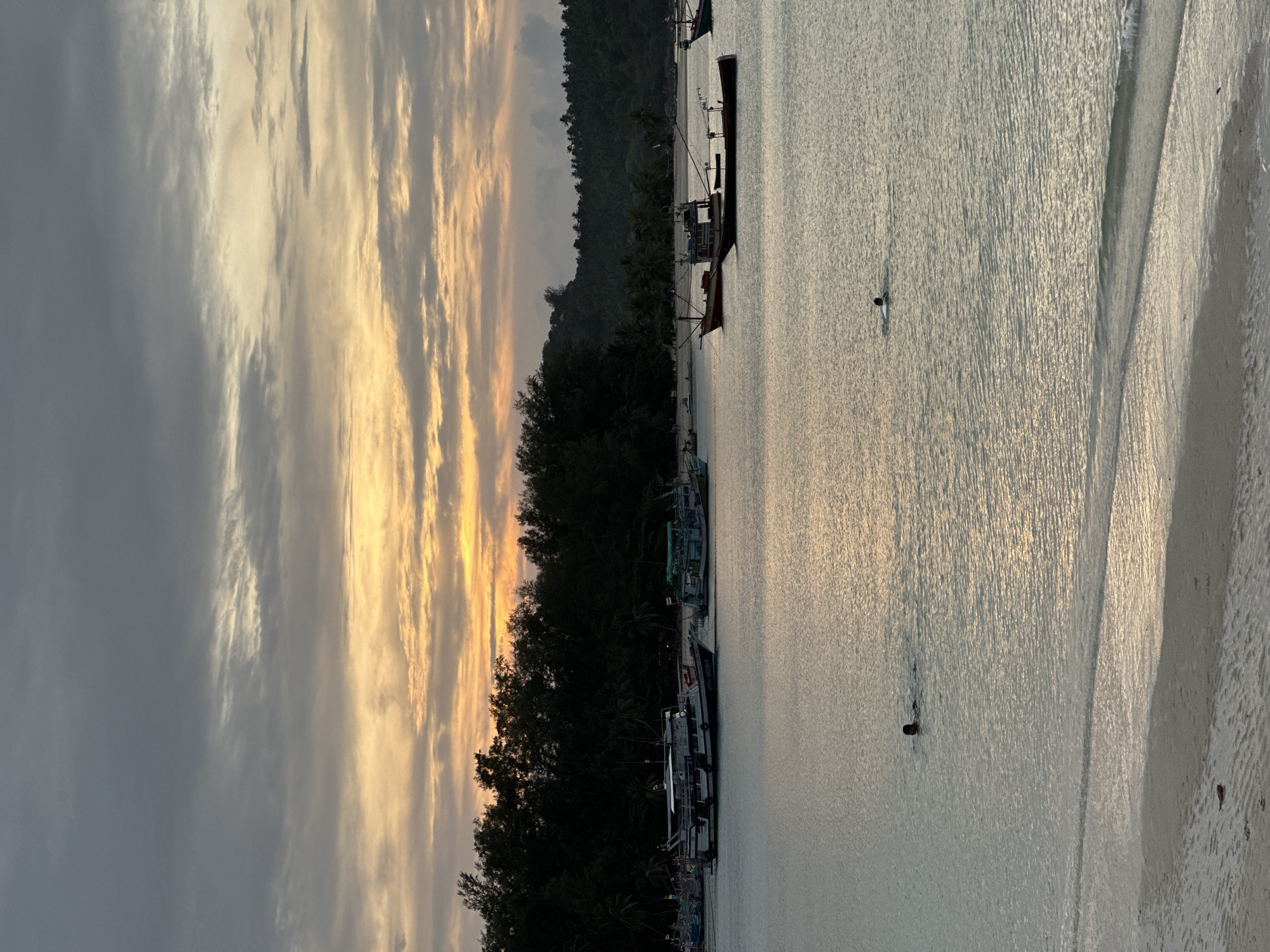 Witness documents pier scenes with young girl in Ko Phangan