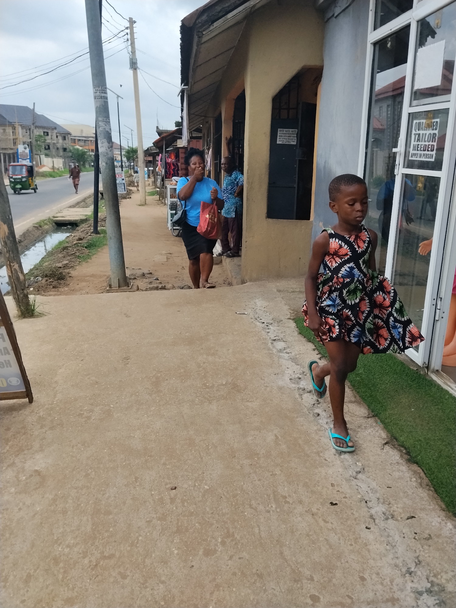 Daily life documented across Nigerian cities Umuode and Aba