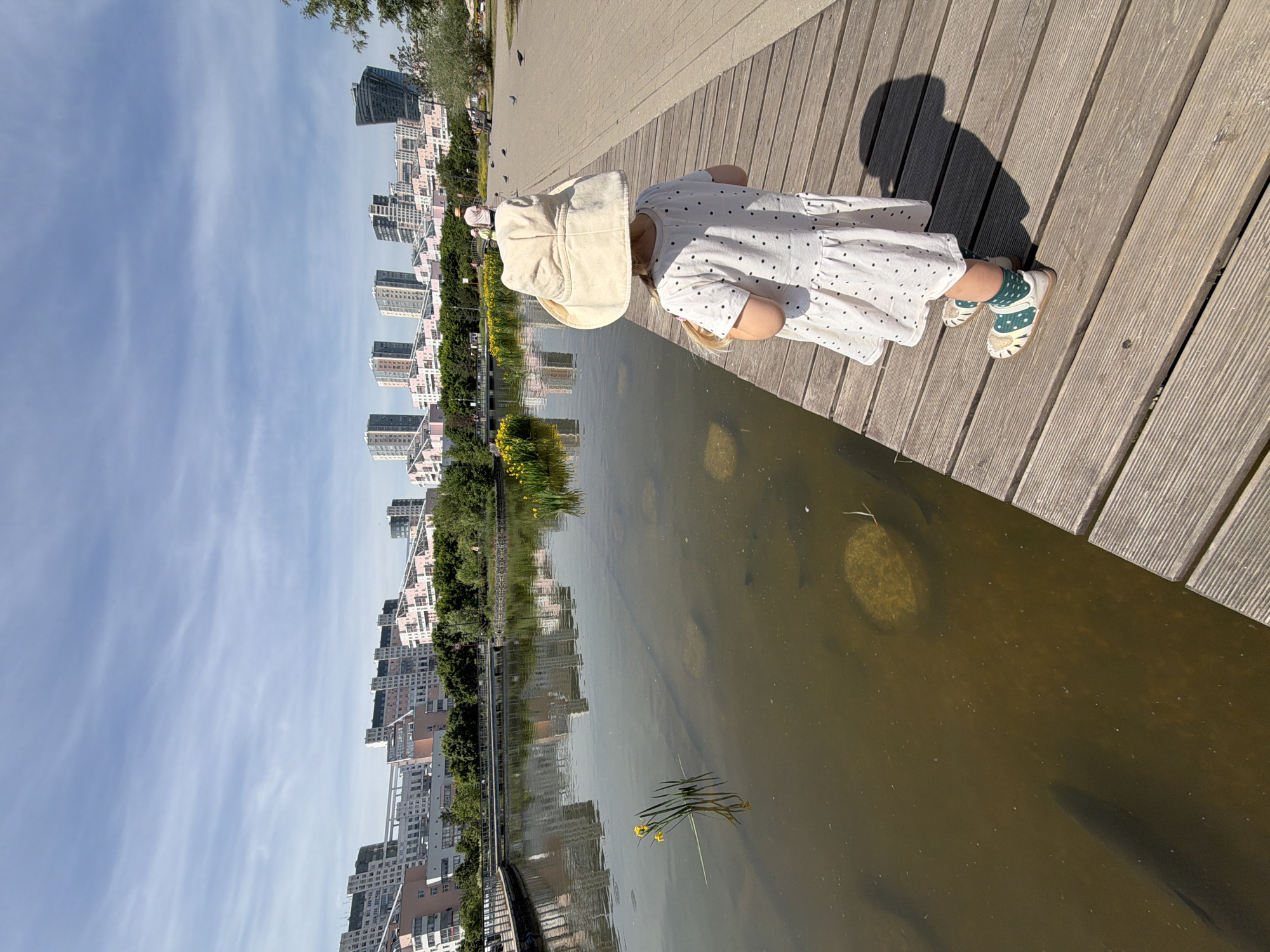 Sunday morning park life captured across Khimki, Russia