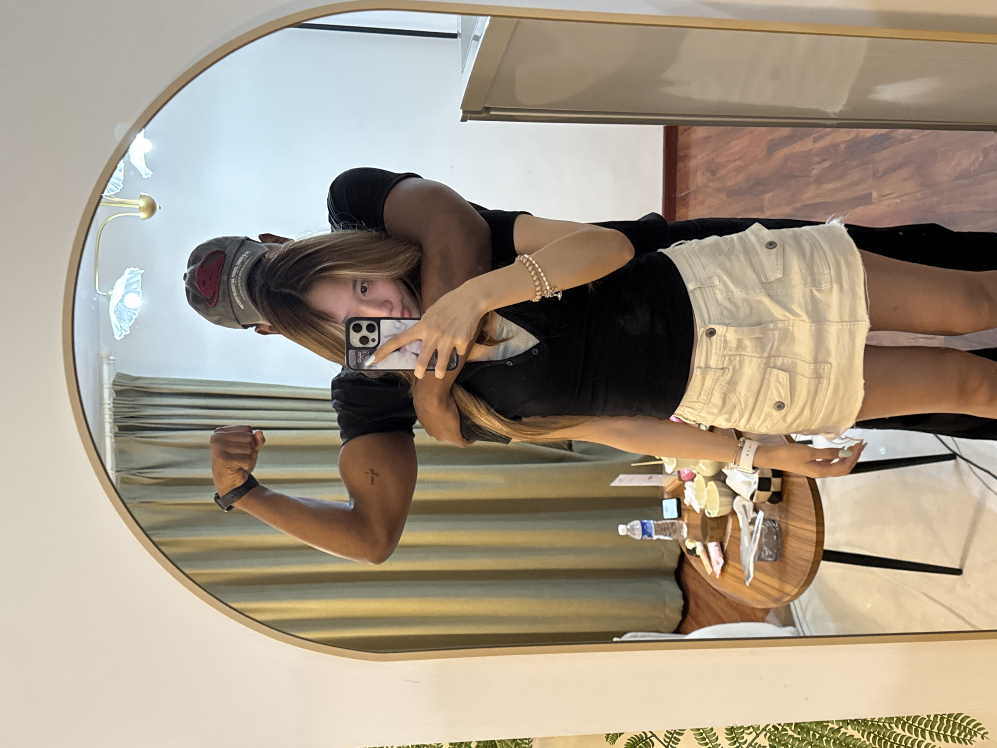 Couple Takes Mirror Selfies in Yuzhong District Hotel Room