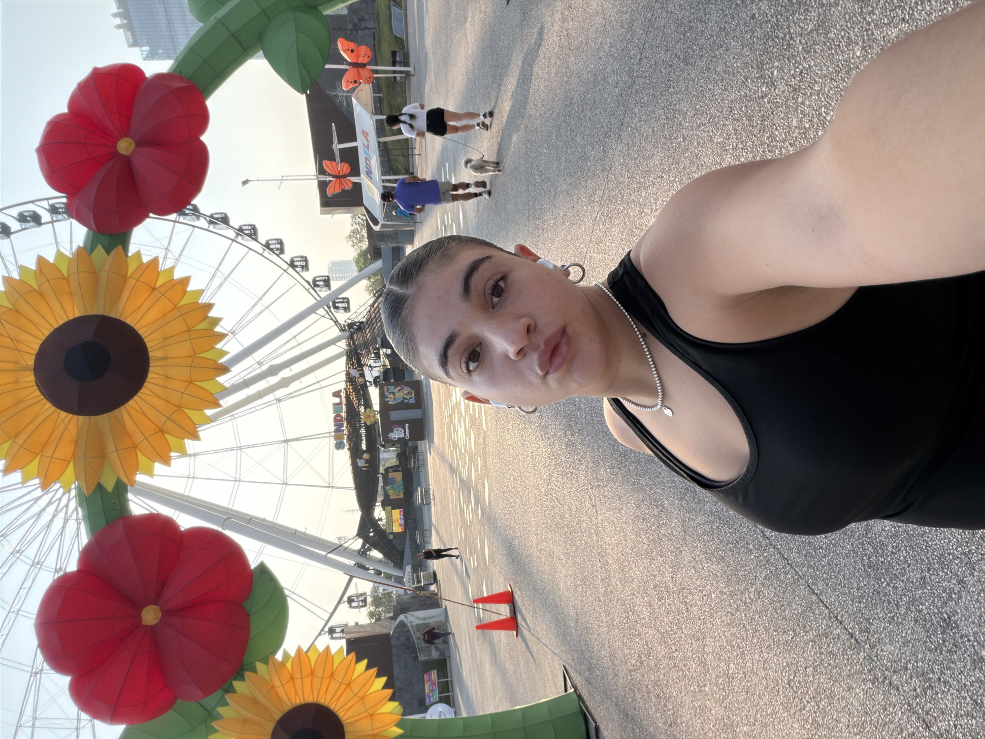 Tourist visits Puebla Ferris wheel, enjoys café drinks during afternoon