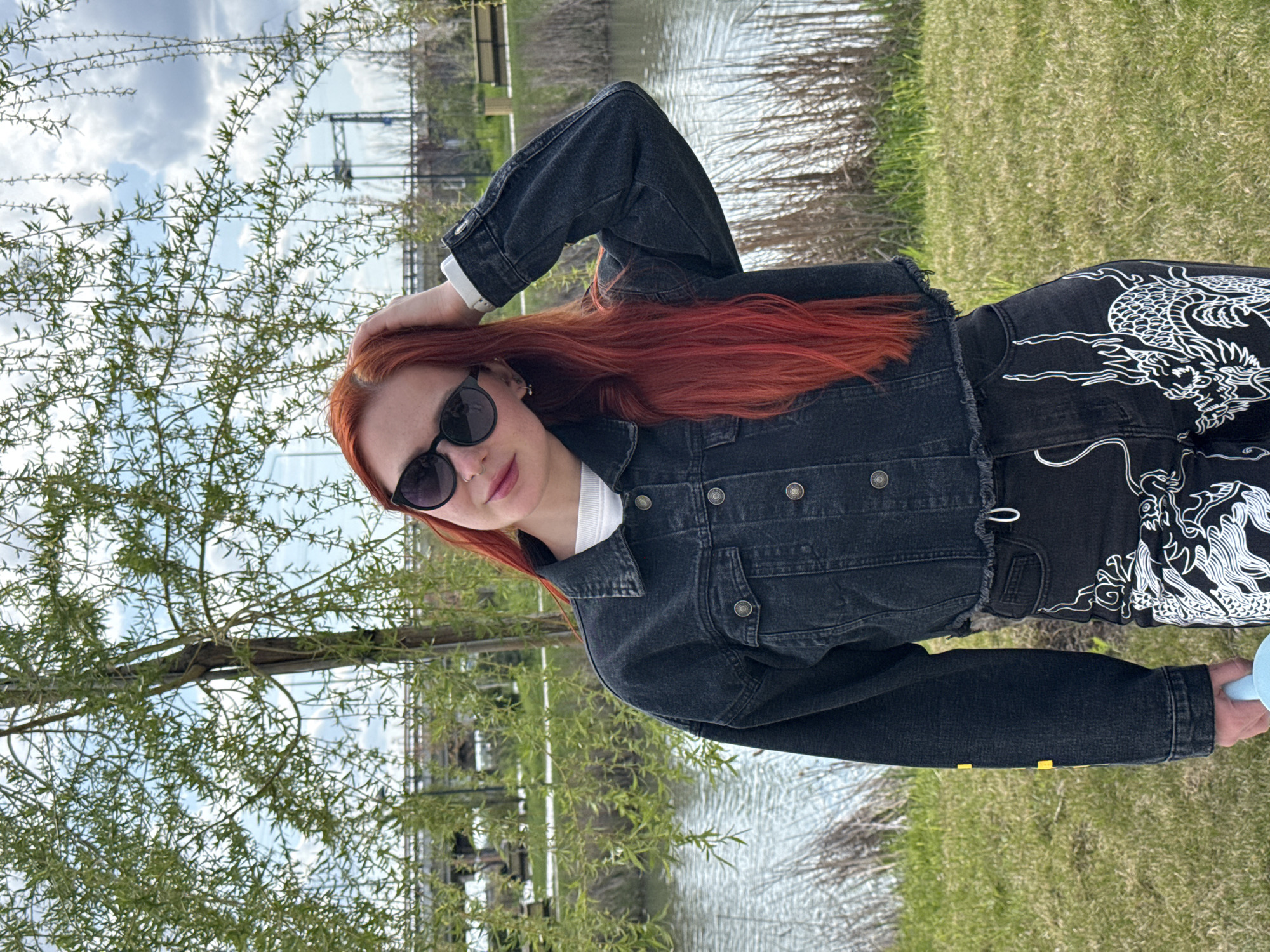 Spring portraits and blossoms captured along Rostov-on-Don waterfront