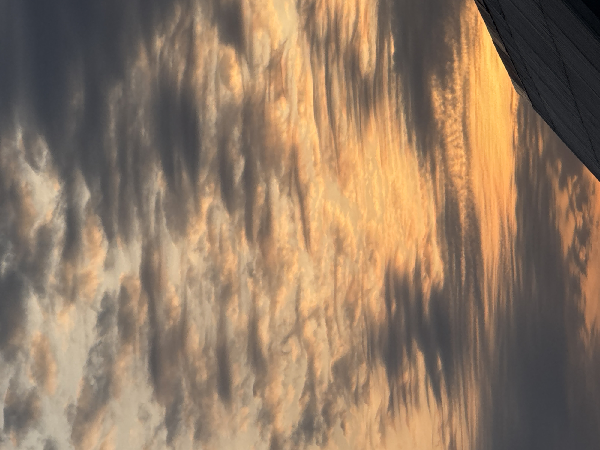 Dramatic cloud formations documented over rural Uralskoe, Russia