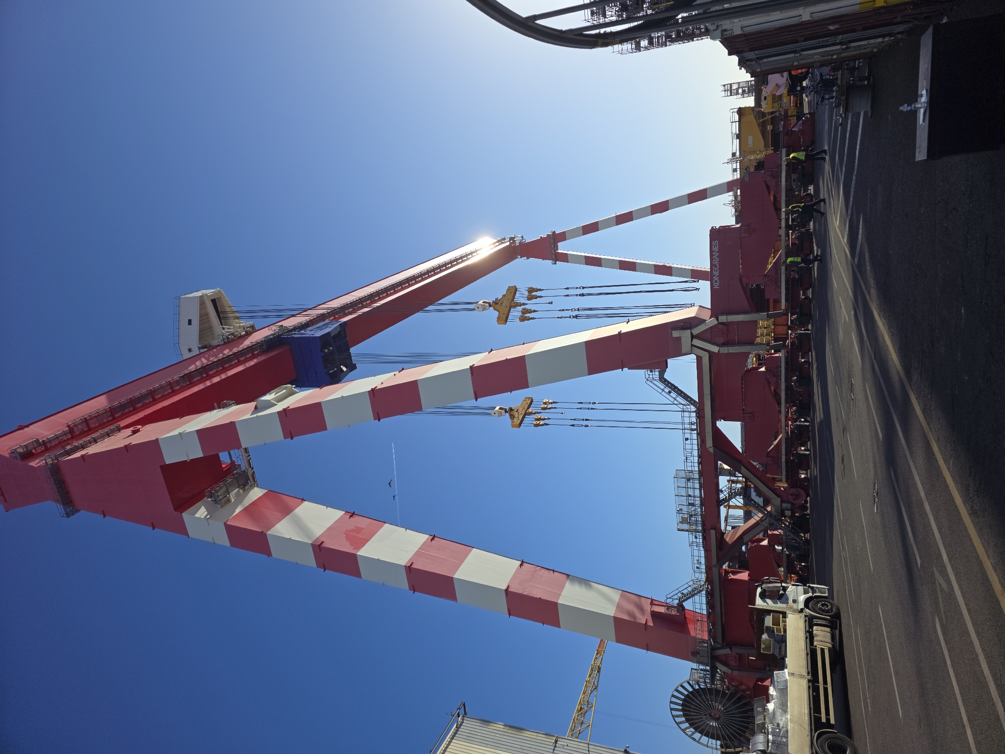 Morning shift at the Saint-Nazaire shipyard