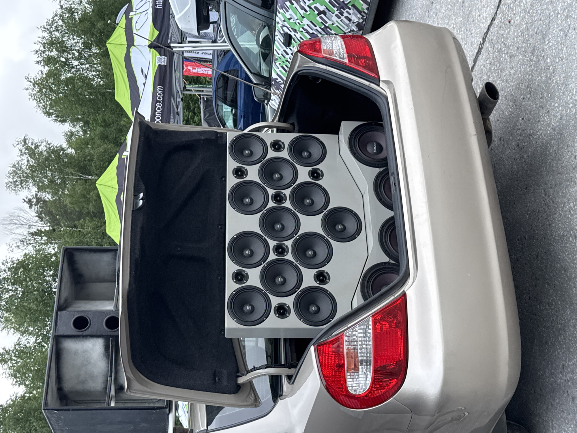 Car audio enthusiasts showcase modified vehicles in Perm gathering