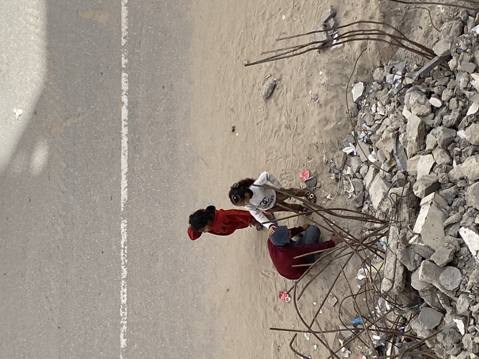 Life continues amid widespread destruction in Khan Yunis