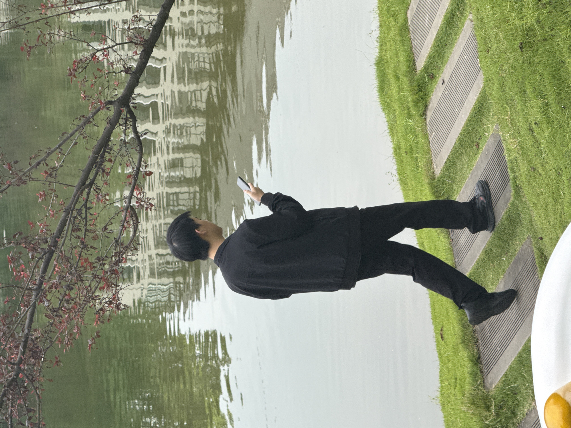 Morning life captured around Jiangjin waterfront and park areas