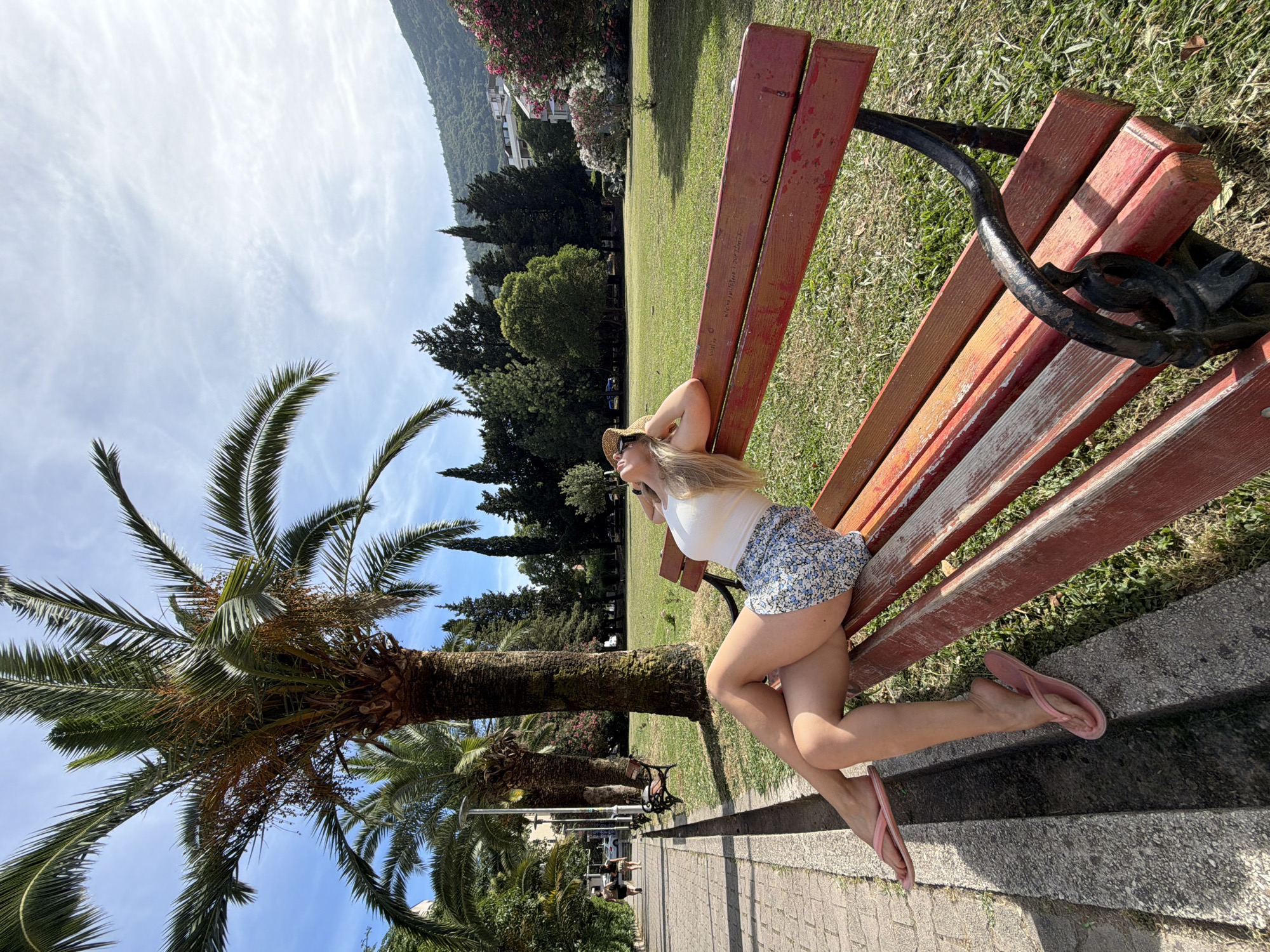 Afternoon leisure and dining exploration in sunny Budva