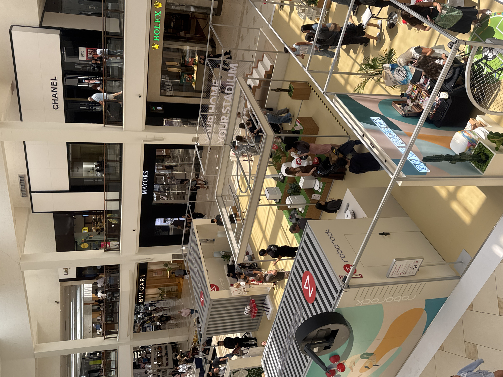 Afternoon shopping session at Aventura Mall, Miami area
