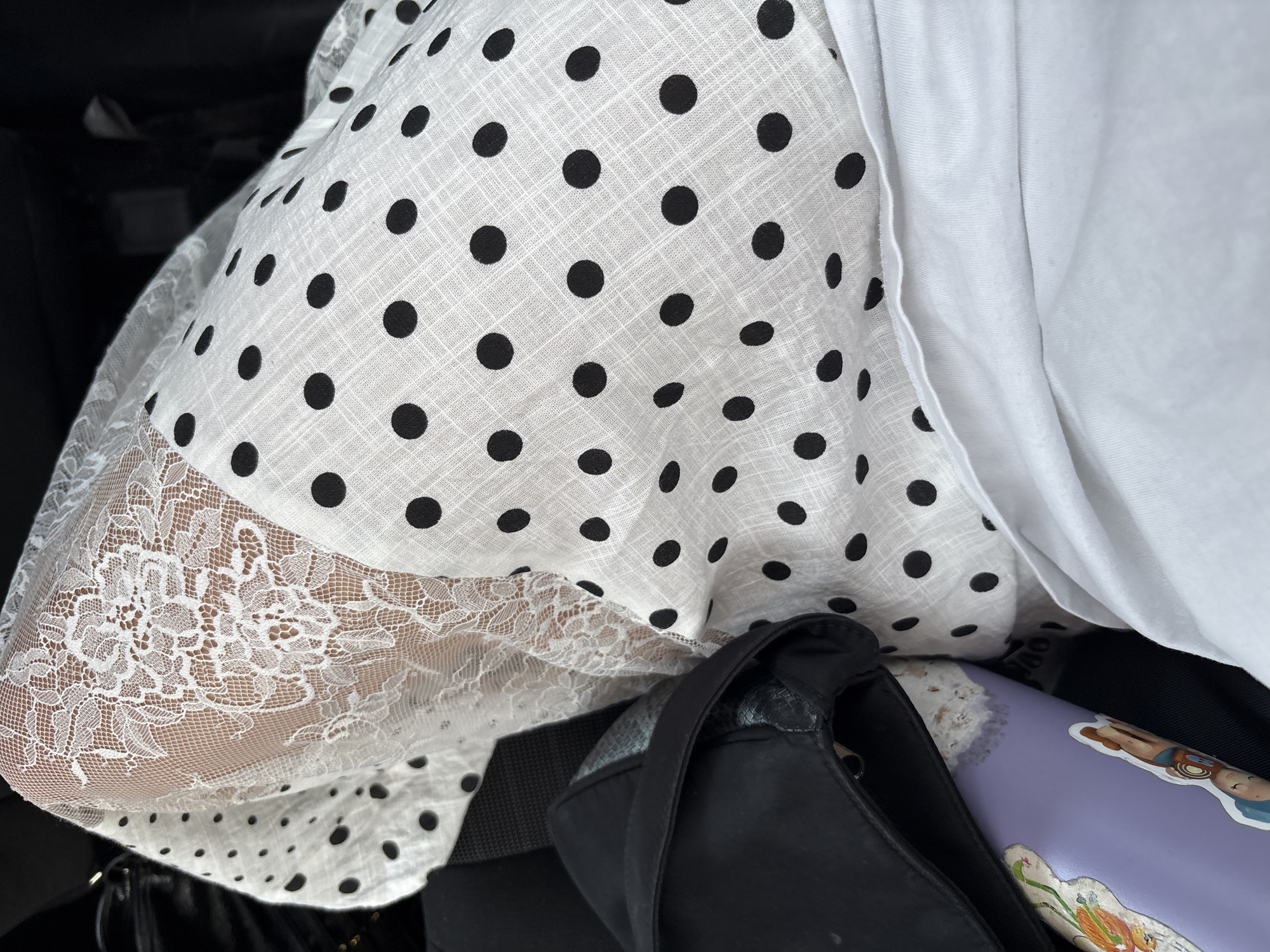 Fashion details documented in Huixquilucan de Degollado