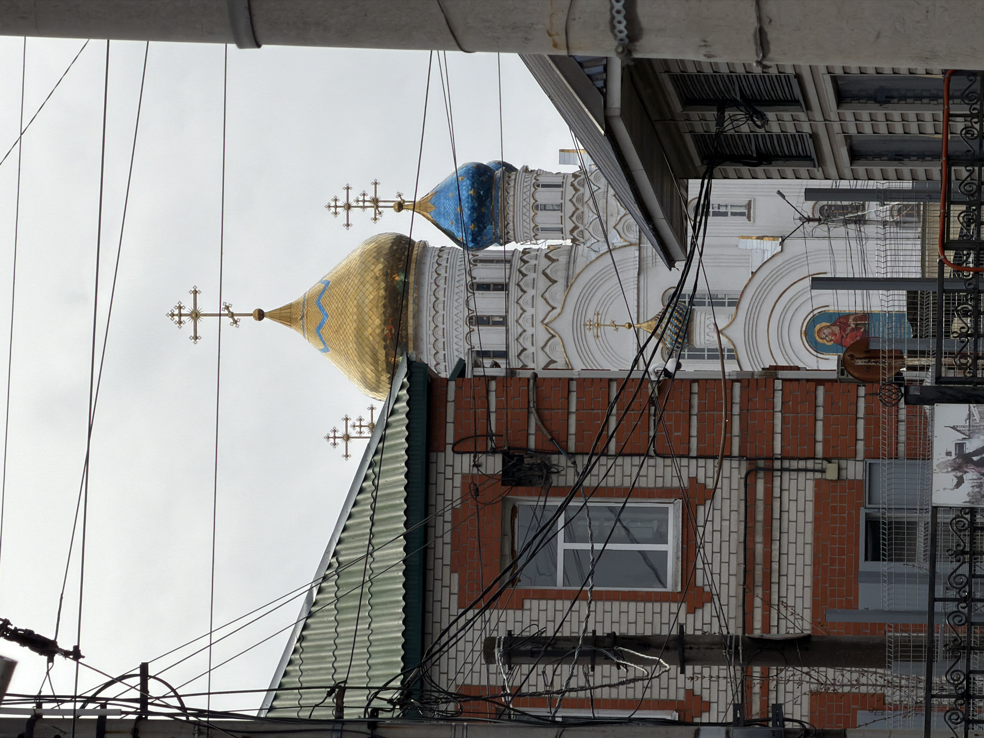 Ordinary moments captured around Liski train station and cathedral