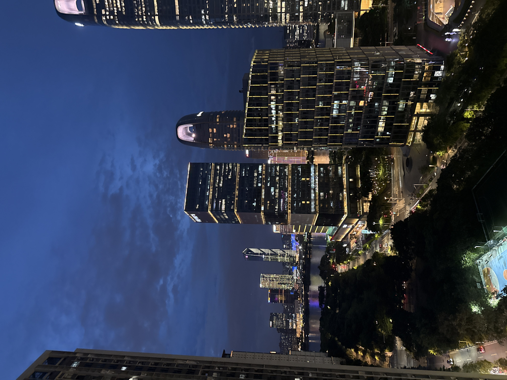 High-rise room and skyline views, Haizhu District night