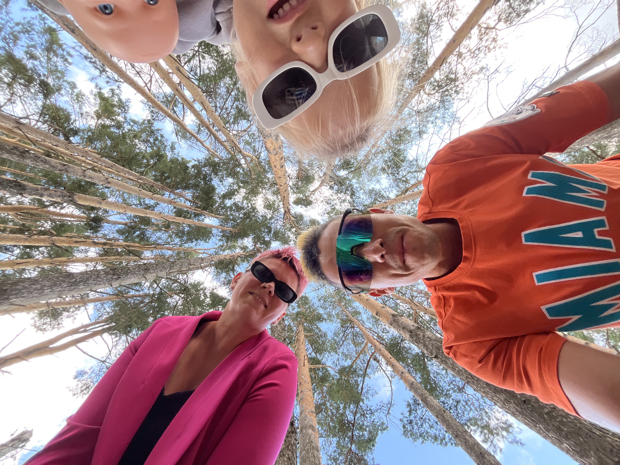 Afternoon in Chaikovsky: forest selfies and city square hangout