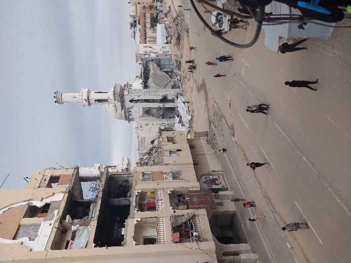 Witness documents widespread building damage across Khan Yunis