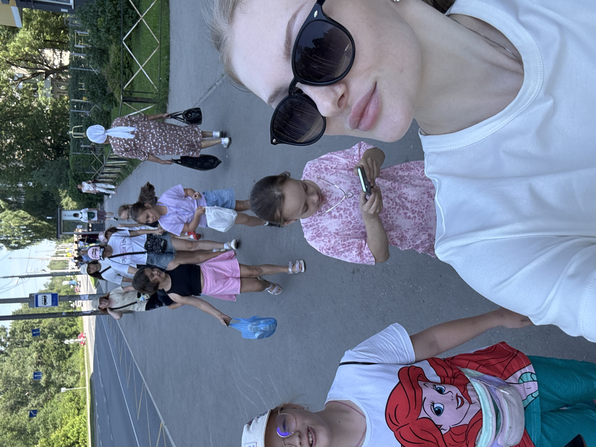 Art class and street life on a summer morning in Perm