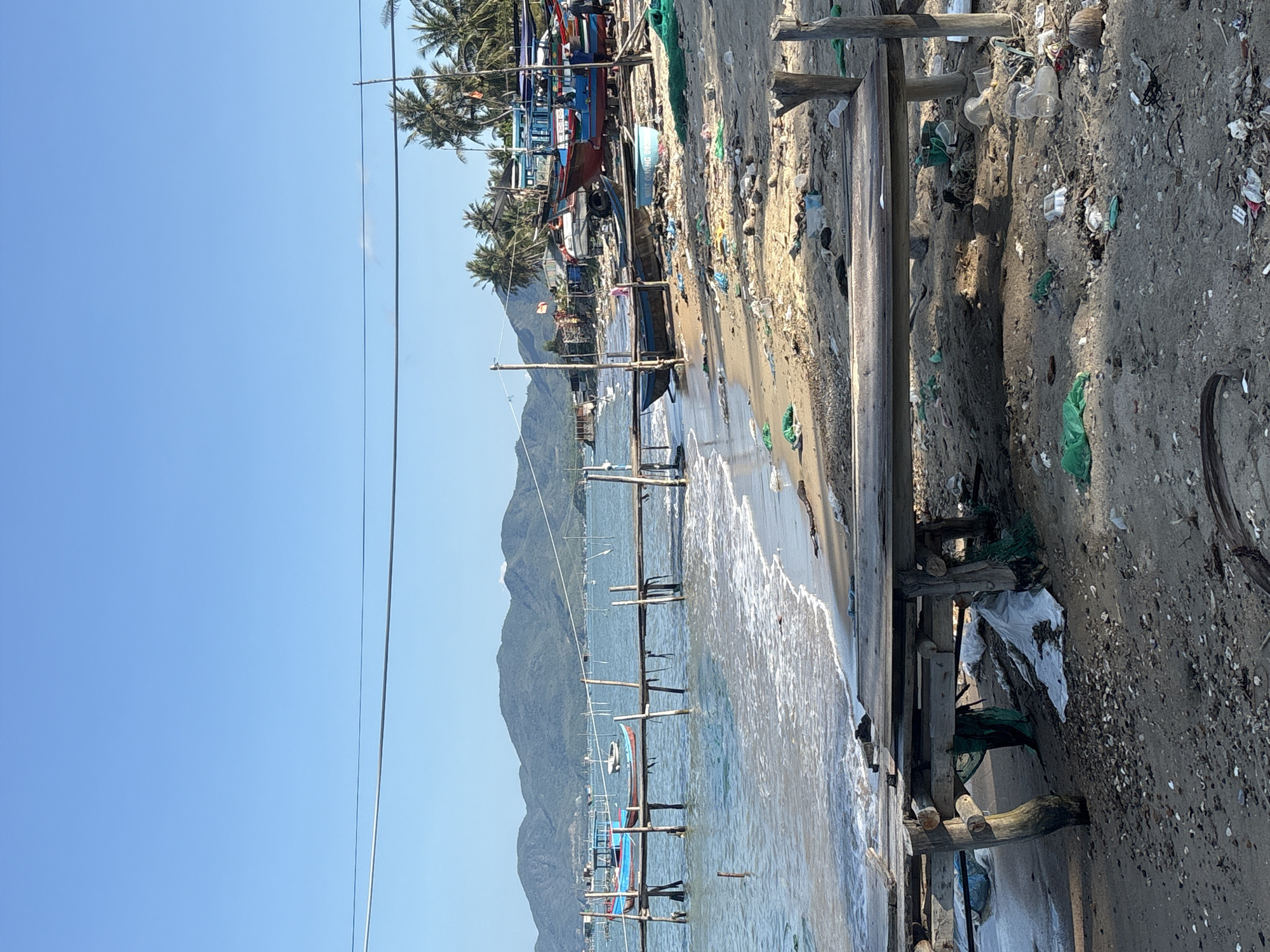 Morning beach life documented in Bac Nha Trang Ward