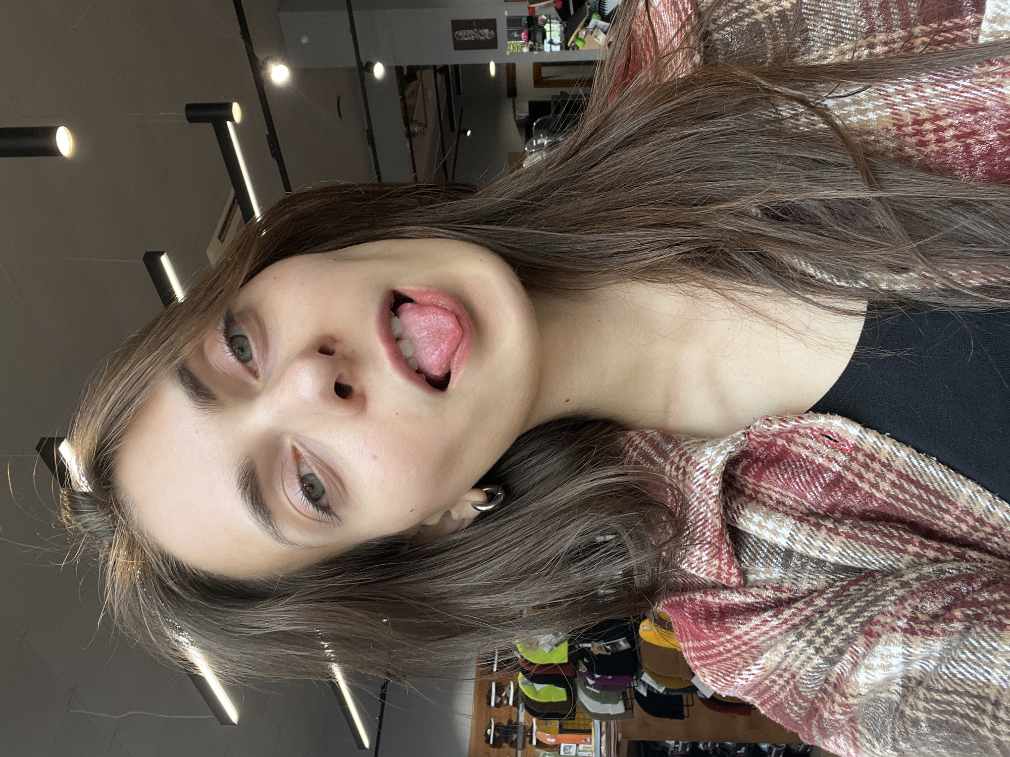 Quick selfie session at home in Krasnoyarsk